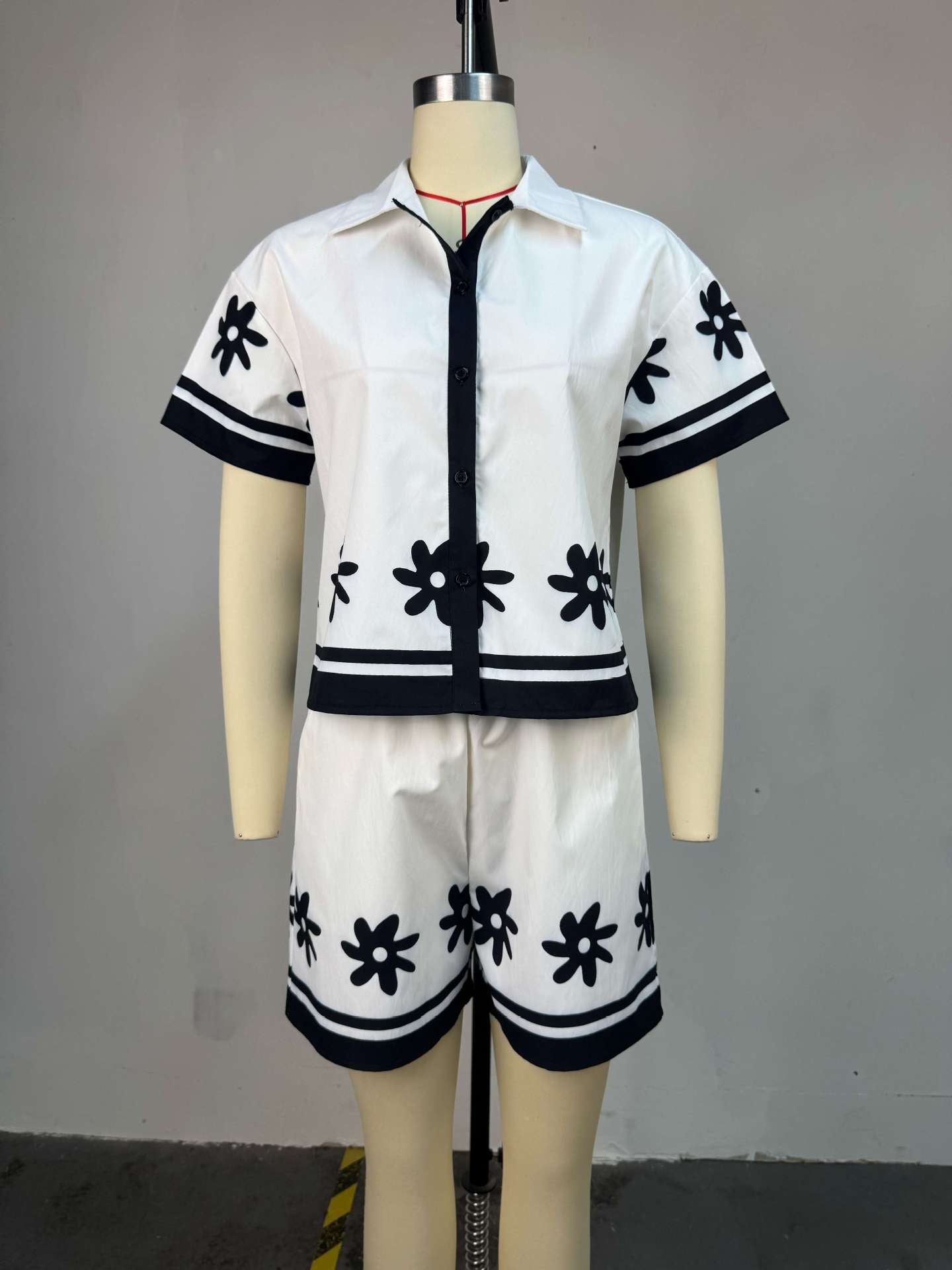 Summer Women's Fashion Turn-Down Collar Color-Block Printed Shirt & Wide-Leg Shorts Casual Set 3