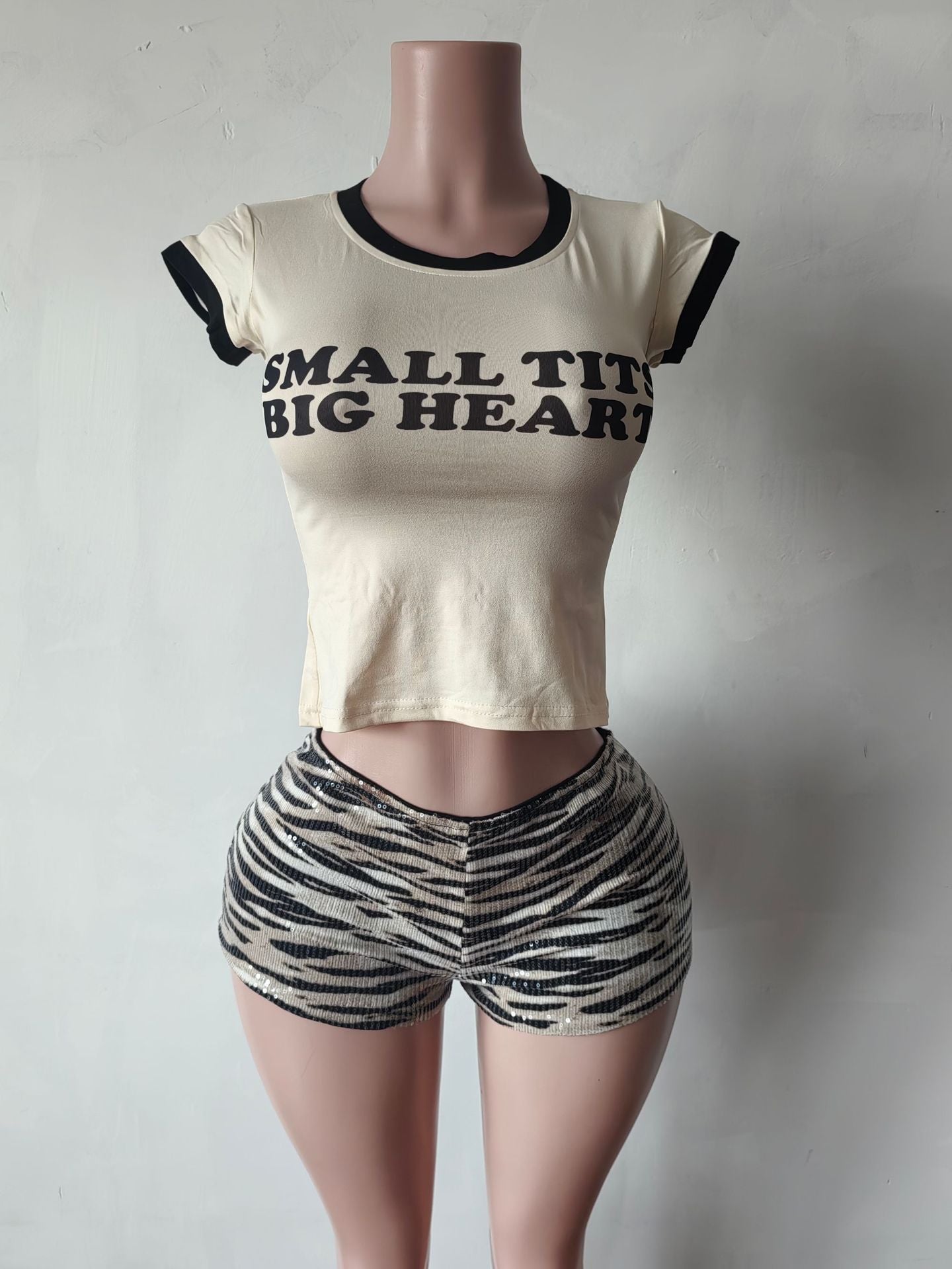 Women Letter Casual Top and Print Shorts Two-piece Set 12