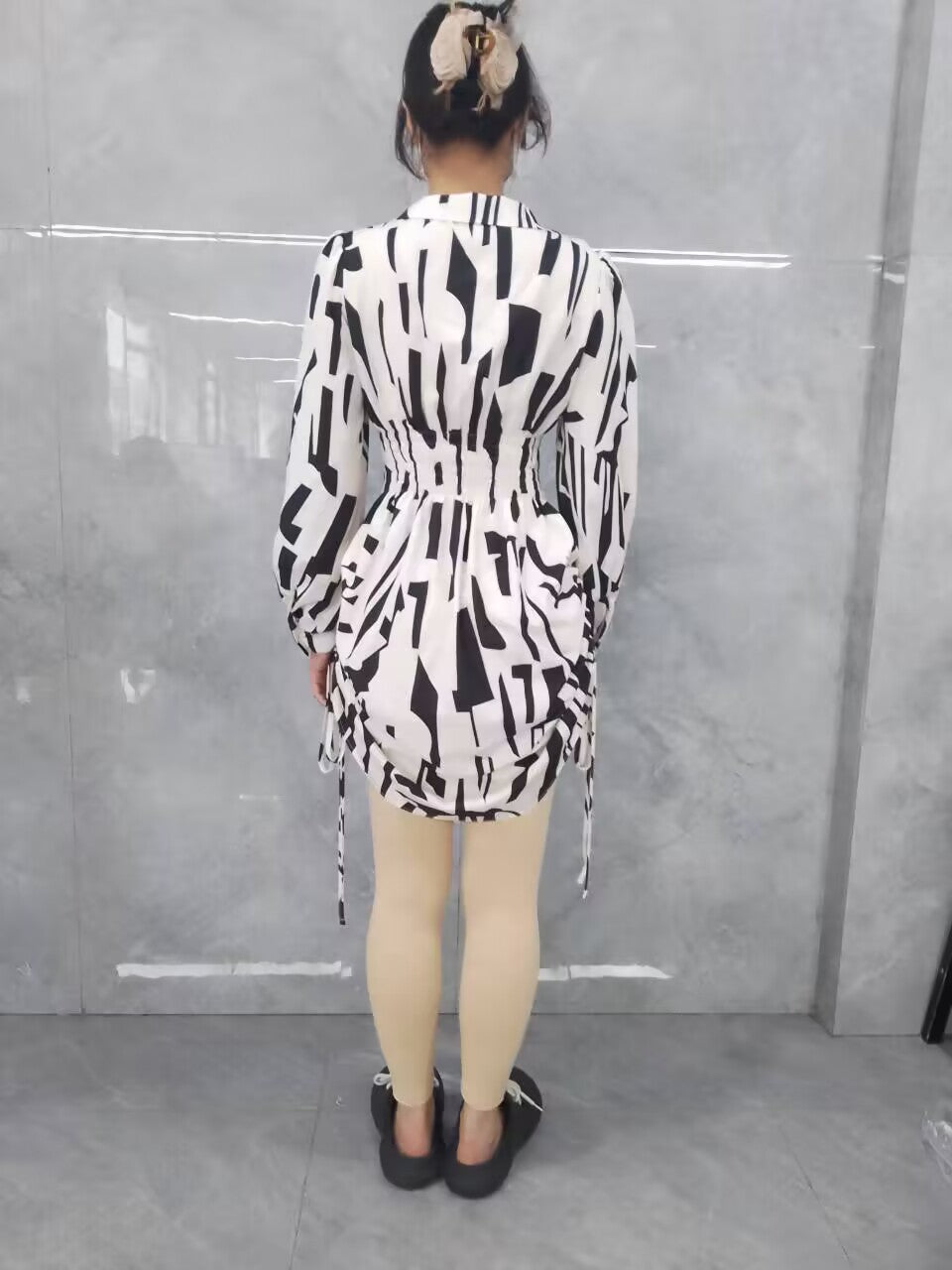 Women Black Irregular Printed Long Sleeve V Neck Side Drawstring Shirt Dress 14