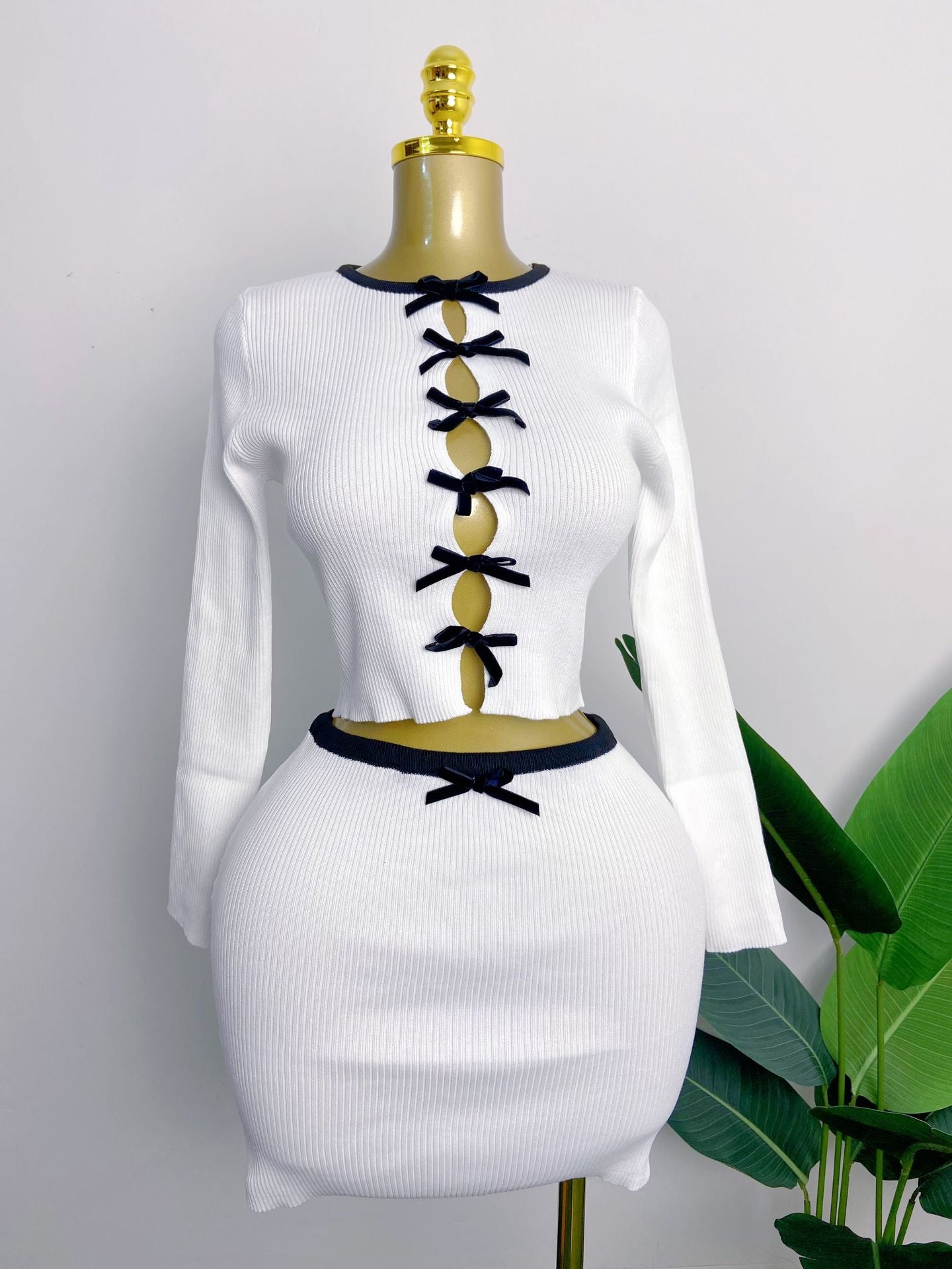 Women bow Round Neck long-sleeved knitting hollow contrasting Top and Skrit two-piece set