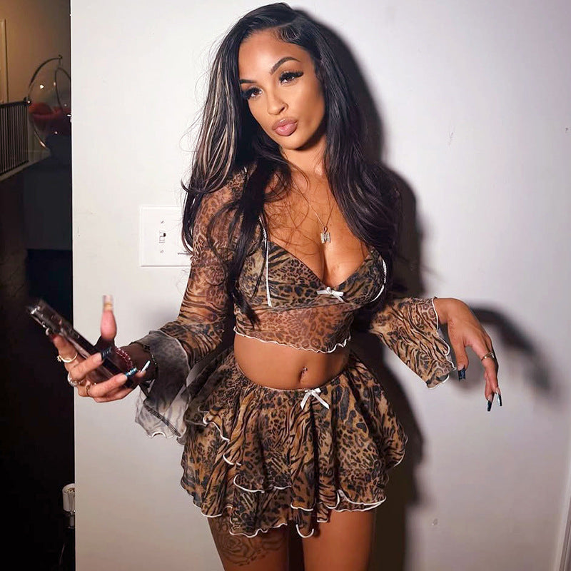 Women Sexy Leopard Bow Bell Bottom Ruffle Edge Long Sleeve Top and Pleated Skit Two-piece Set 3
