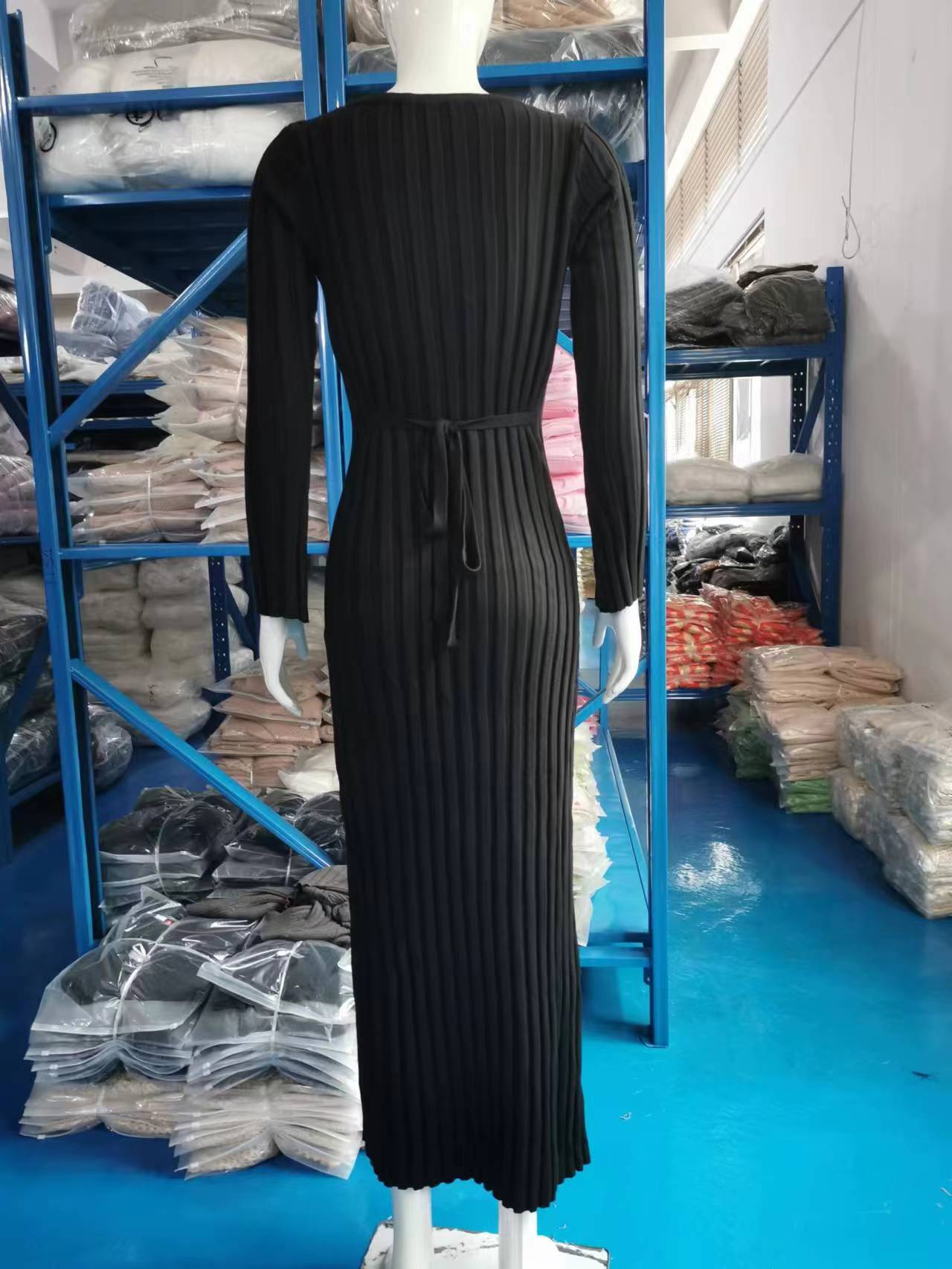 Autumn And Winter Casual Slim Waist V-Neck Wide Ribbed Slim Fit Knitting Long Dress For Women 13