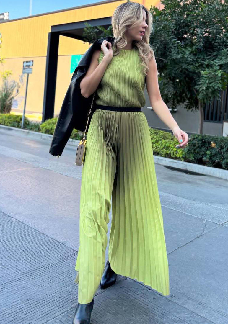 Women's Fashion Pleated Gradient Color Sleeveless Chic Loose Tops Wide-Leg Pants Set 14