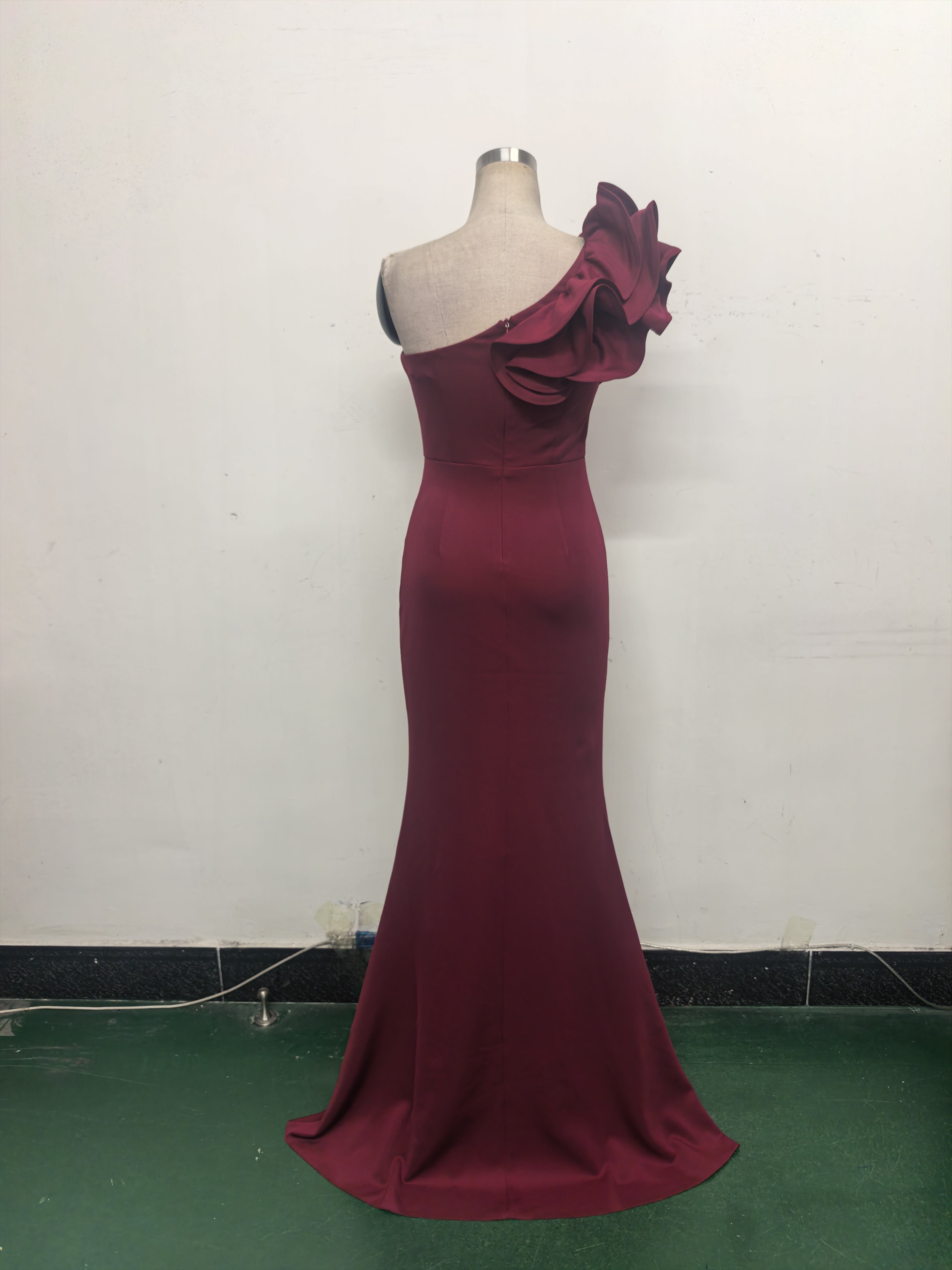 Women One-Shoulder Beaded Wool and Floral Satin Slit Sexy Evening Dress 36