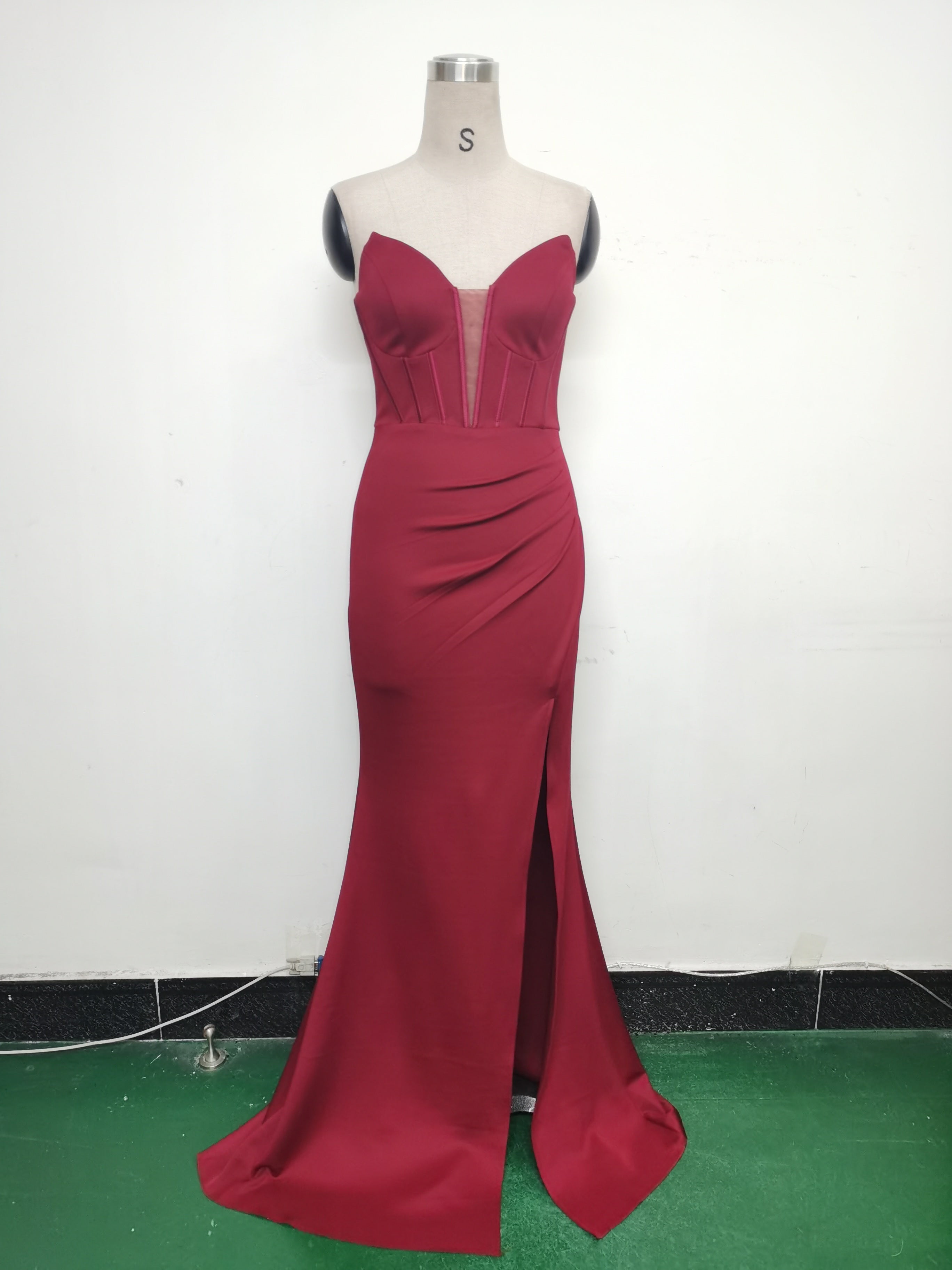 Elegant Fishbone Strapless Slim Waist Slit Evening Dress 19