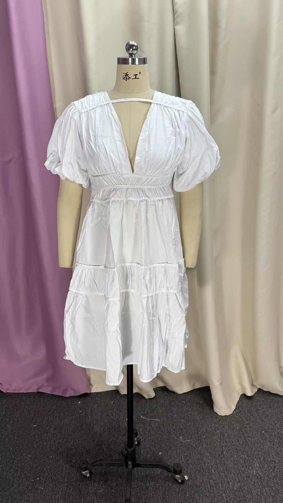 Women Elegant V-Neck Puff Sleeve Pleated Mini Dress 4