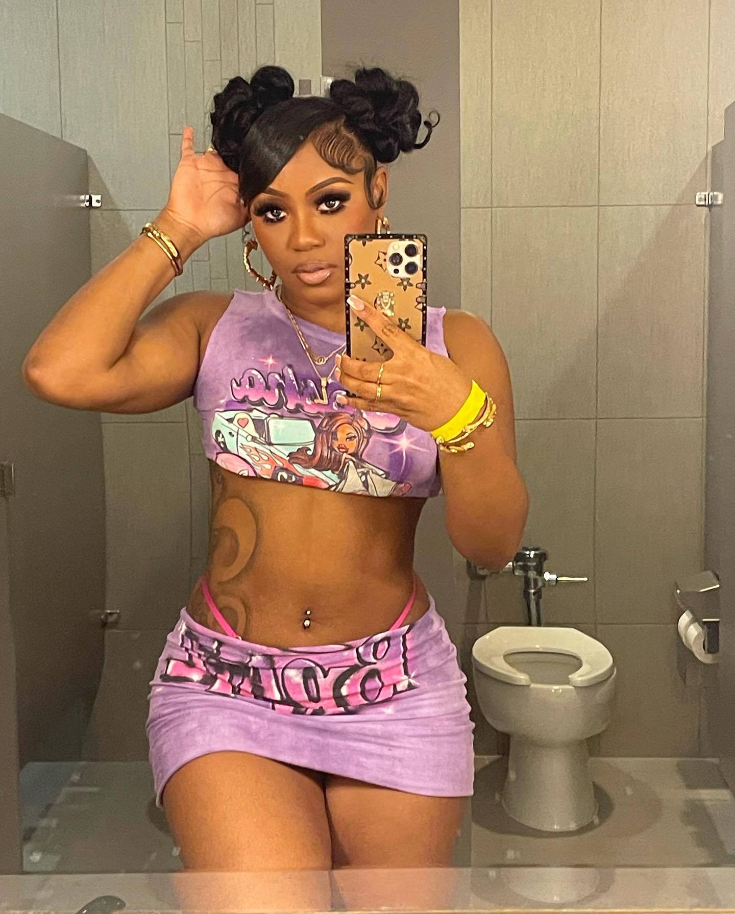 Women Summer Round Neck Sleeveless Figure Letter Print Top and Mini Skirt Two-Piece Set 7