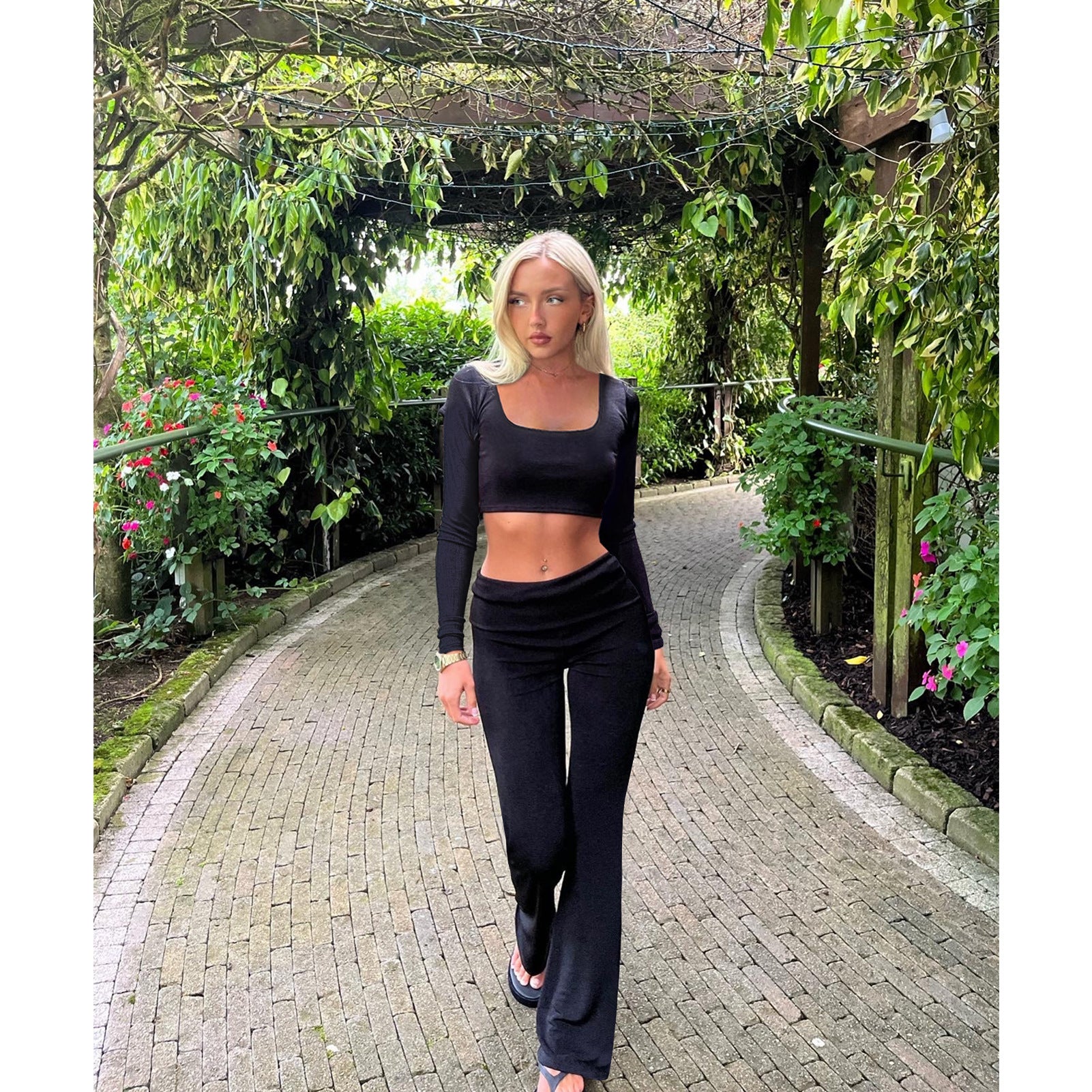 Women's Fashion Solid Color Square Neck Top Low-Waist Bell Bottom Pants Set 7