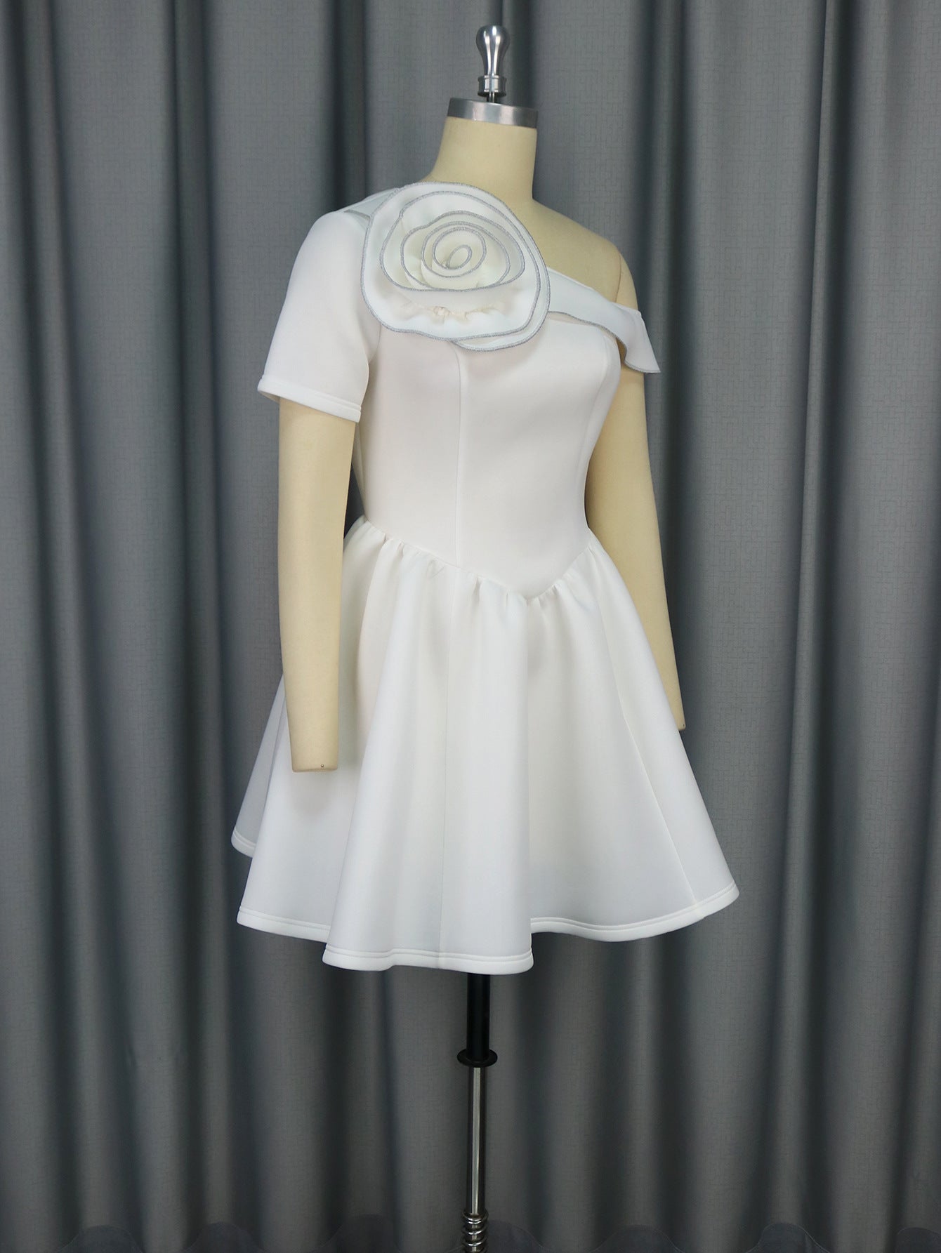 Solid Color A-Line One-Shoulder Wedding Dress 9