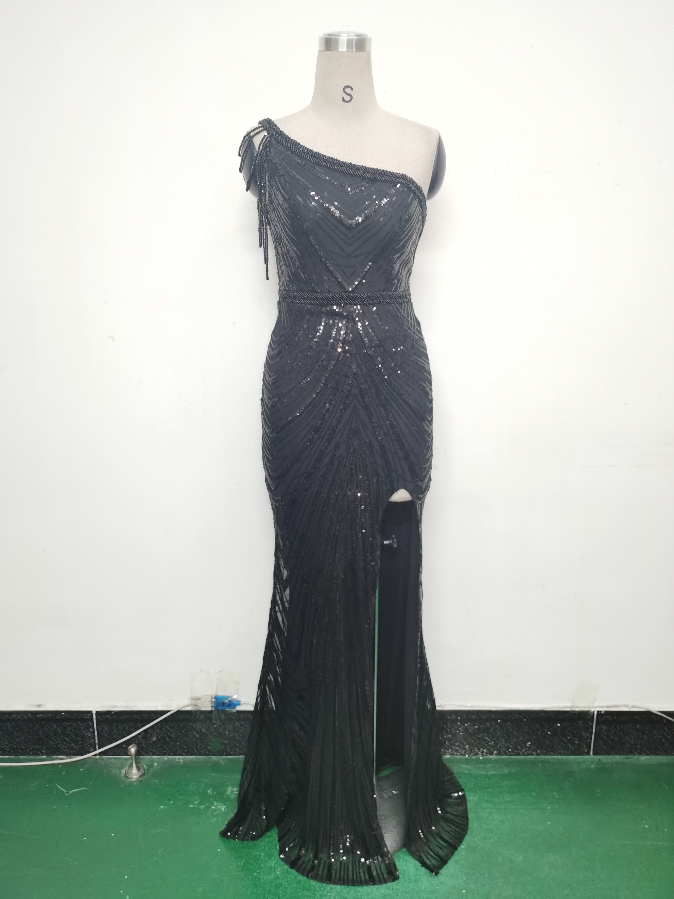 Women Flower Sequin Beaded One-shoulder Slash Shoulder Split Evening Dress 32