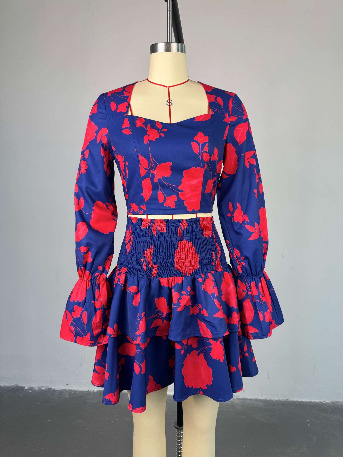 Women's Sweet Floral Print Square Neck Long Sleeve Blouse High-Waist Ruffle Skirt Two-Piece Set 5