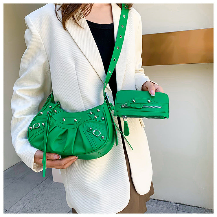 Diagonal pleated single shoulder women's retro rivet bag 51
