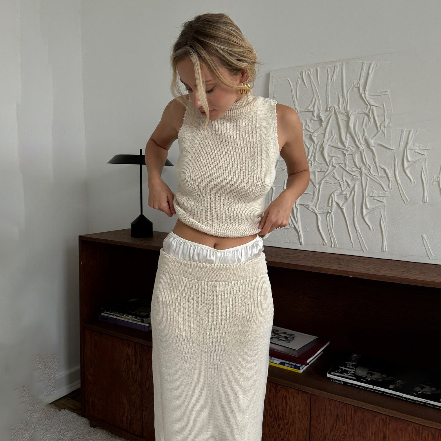 Women's Elegant Sleeveless High-Collar Knitting Vest & Bodycon Long Skirt Two Piece Set 16