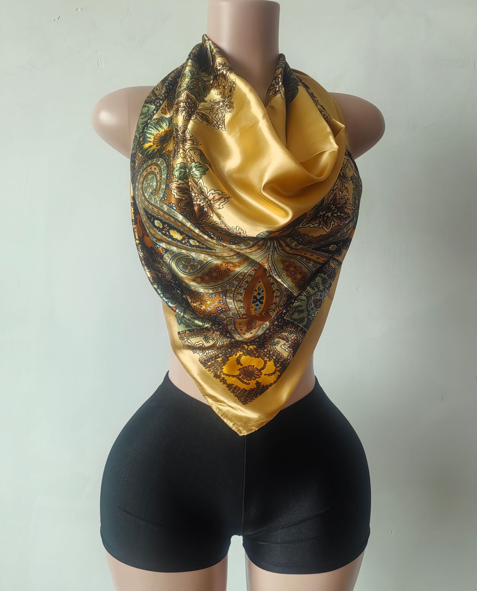 Fashionable Women's Print Sexy Strapless Two Piece Shorts Set 12