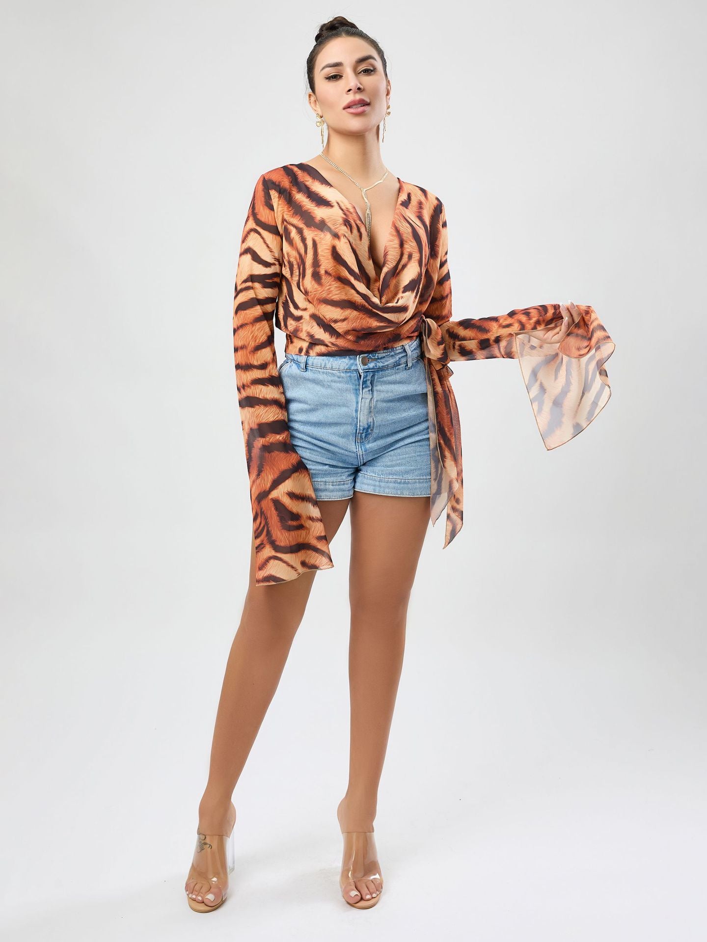 Women Autumn Sexy Bell Bottom Sleeve Lace-Up Tiger Skin Top 7