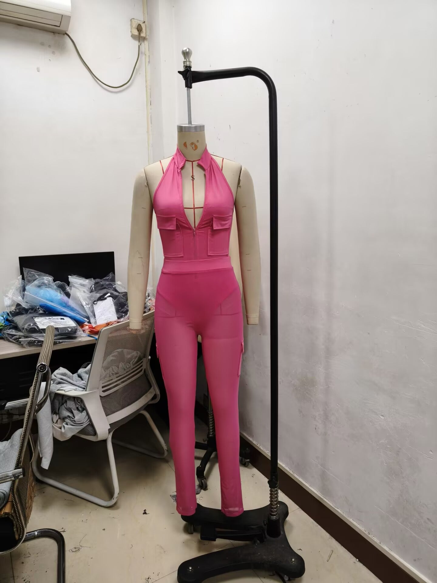 Summer Deep V-Neck Sleeveless Tight-Fitting Bodysuit Pocket Mesh Pants Set 15