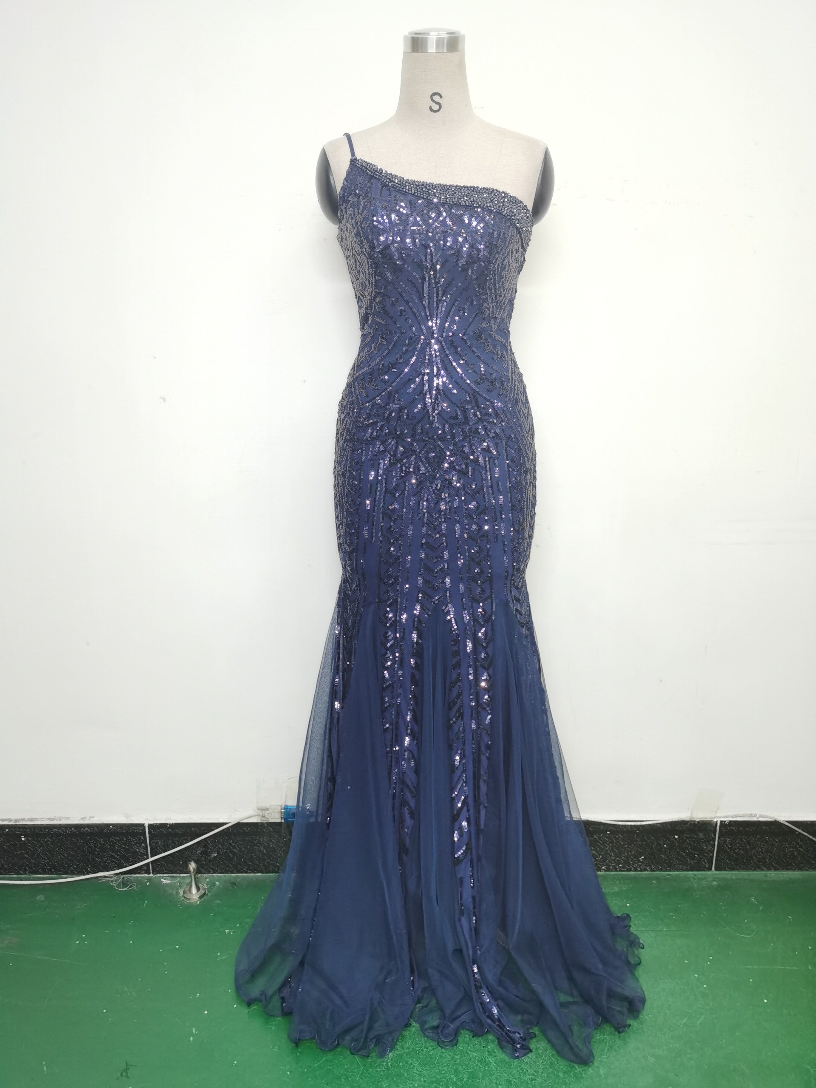 Sexy One Shoulder Sequins Mesh Patchwork Evening Dress 74