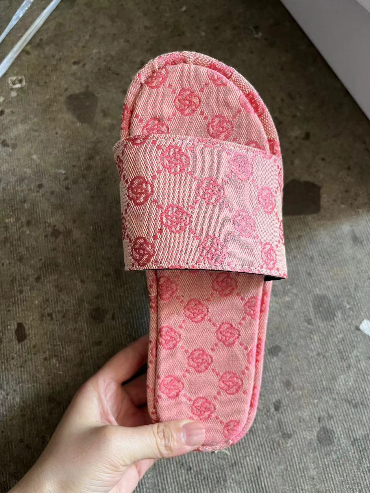 Women Plum Blossom Embroidery Platform Casual Slippers 5