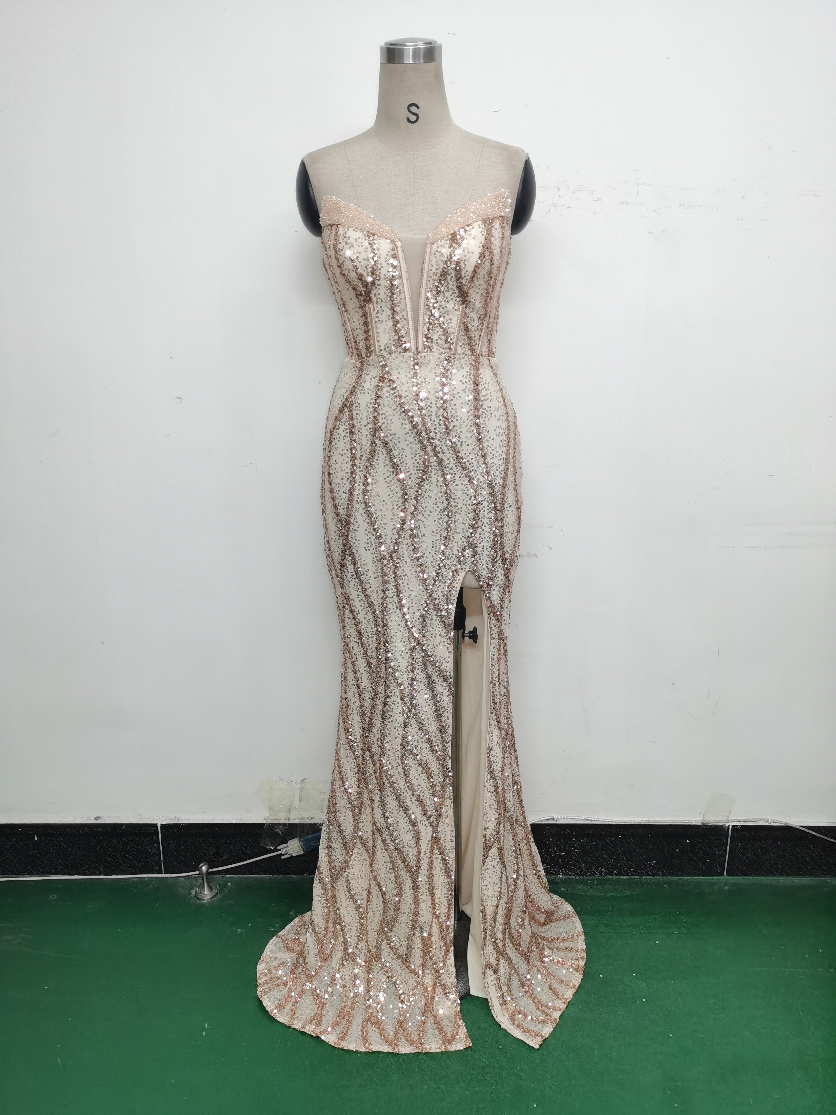 Fishbone Slim Waist Heart Neck Sequin Evening Dress Luxury Formal Party Gown 41