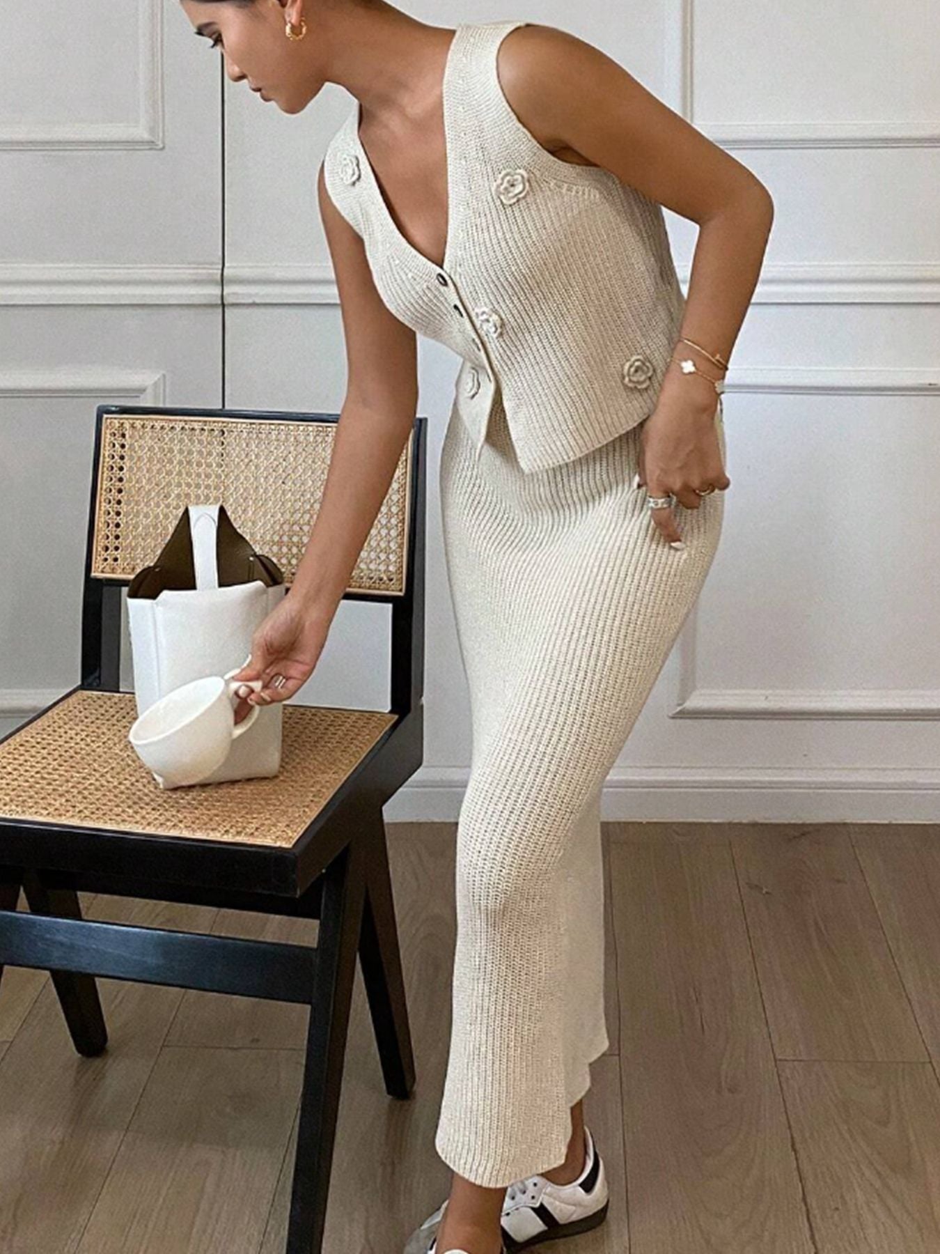 Women Spring Summer Flower Knitting Sleeveless Vest and Skirt Two-Piece Set 5