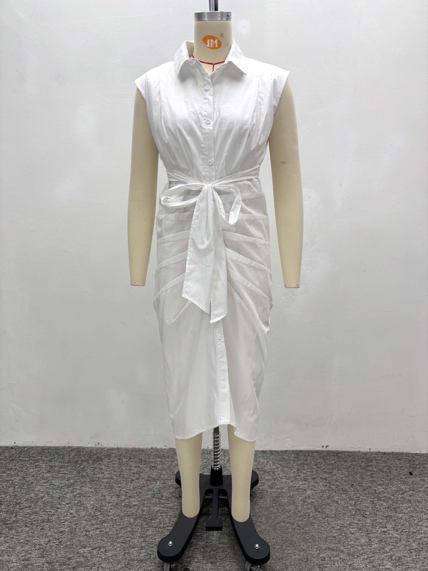 African Women scheming pleated sleeveless single-breasted maxi dress 10