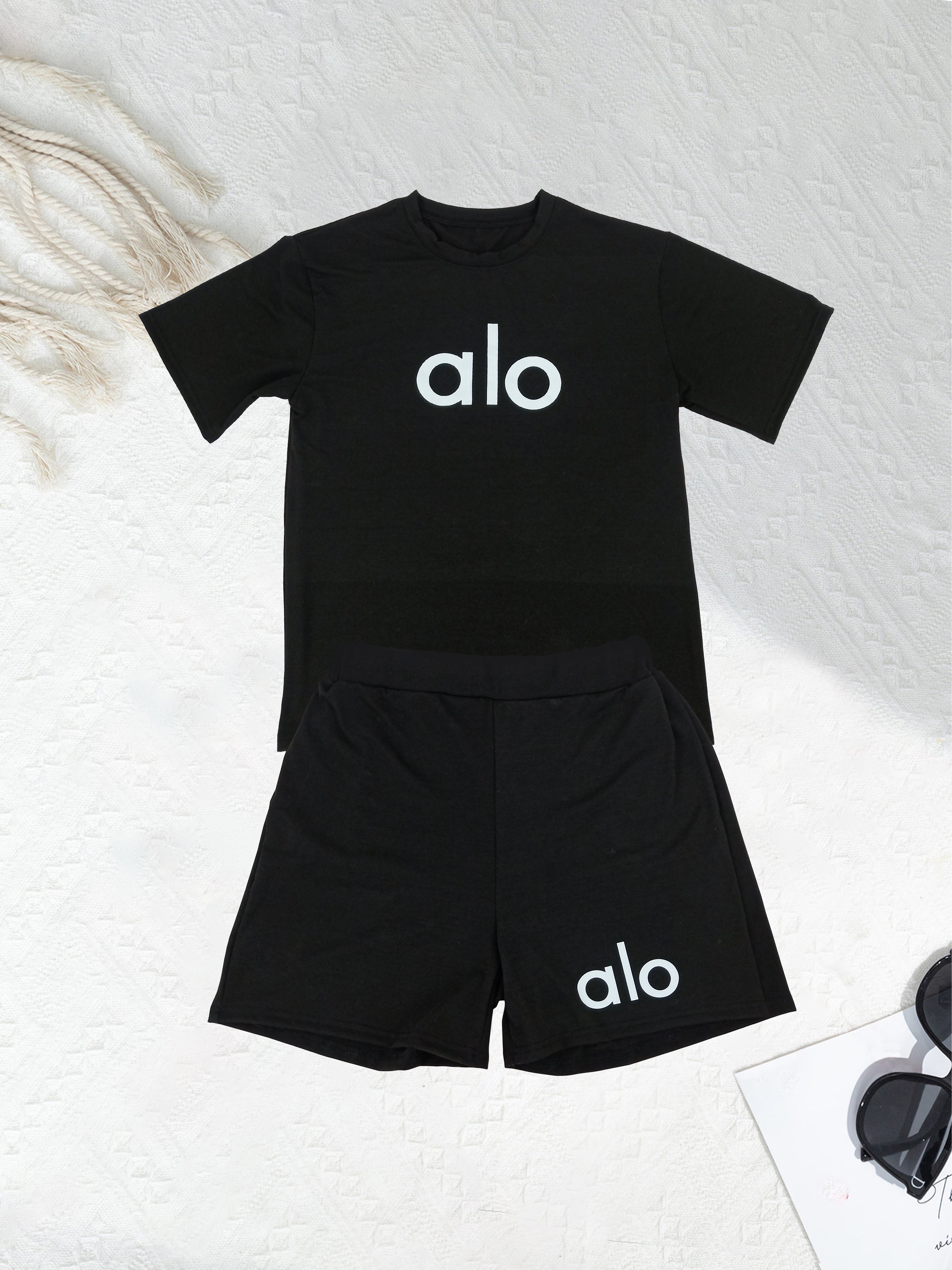 Women Summer Casual Printed Two-Piece Top and Shorts Set 8