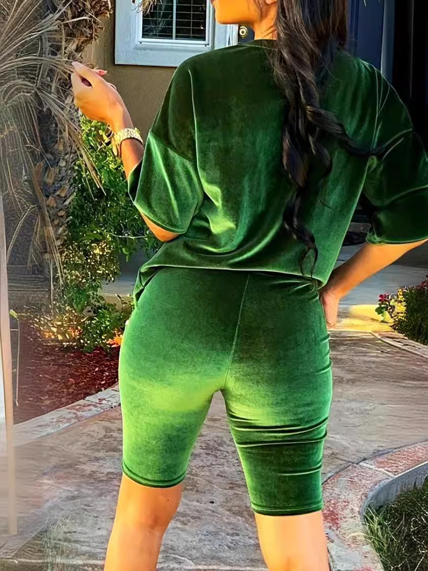 Women velvet Top and Shorts two-piece set 4