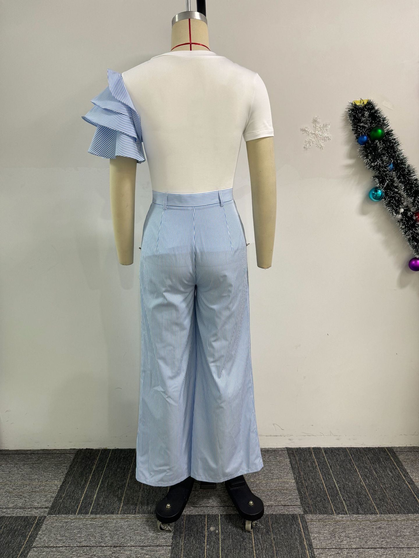 Women Round Neck Short-sleeved Striped Contrast Top and Wide-leg Pants Two-piece Set 8