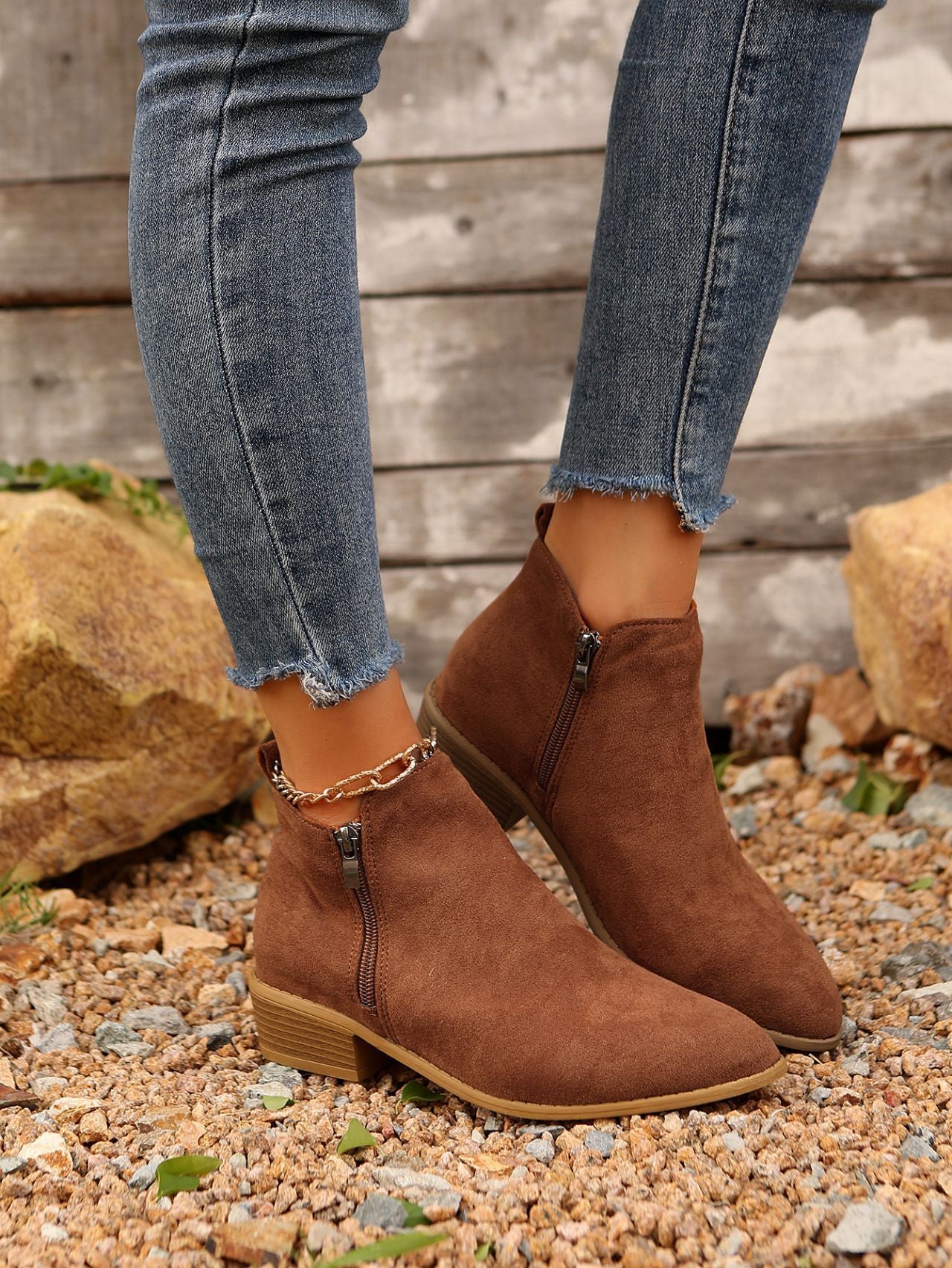 Women's Winter Plus Size Suede Pointed Side Zip Mid Heel Chelsea Boots