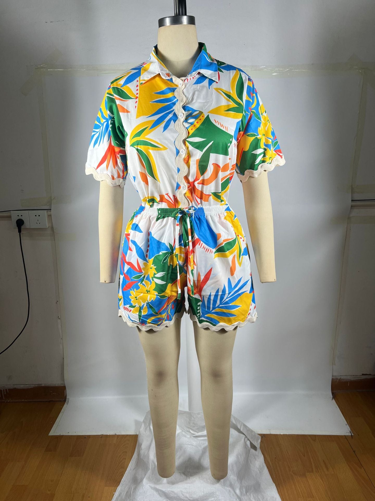 Women's Print Lace Patchwork Short Sleeve Shirt Shorts Two-Piece Set 11