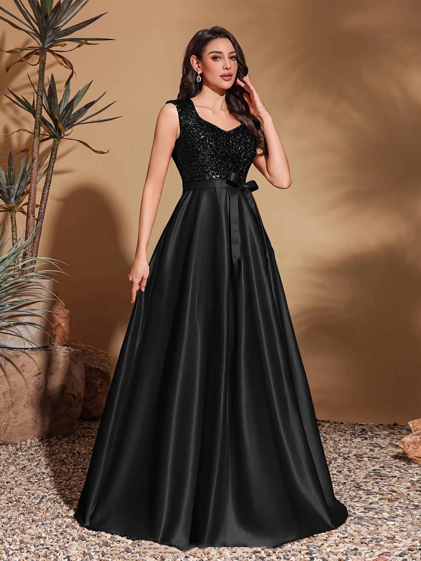 Women Elegant Black Sequined V-Neck Party Mermaid Bridesmaid Evening Dress（Processing time need 3-6 days） 5
