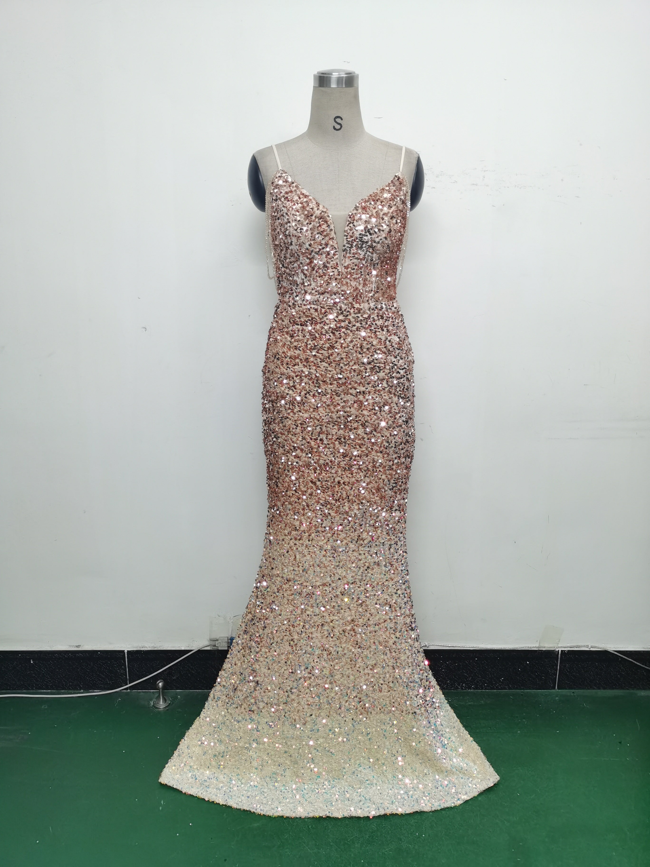 Gradient Sequins Sexy Strap Evening Dress 33