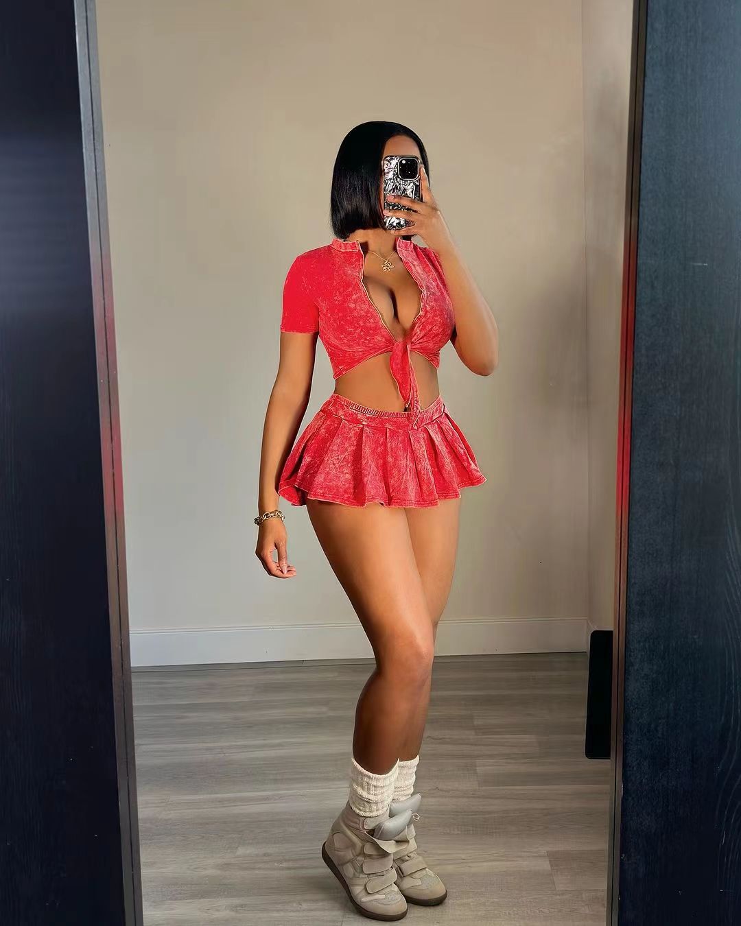 Women Short Sleeve Crop Top and Mini Skirt Two-piece Set (include Underwear ） 3