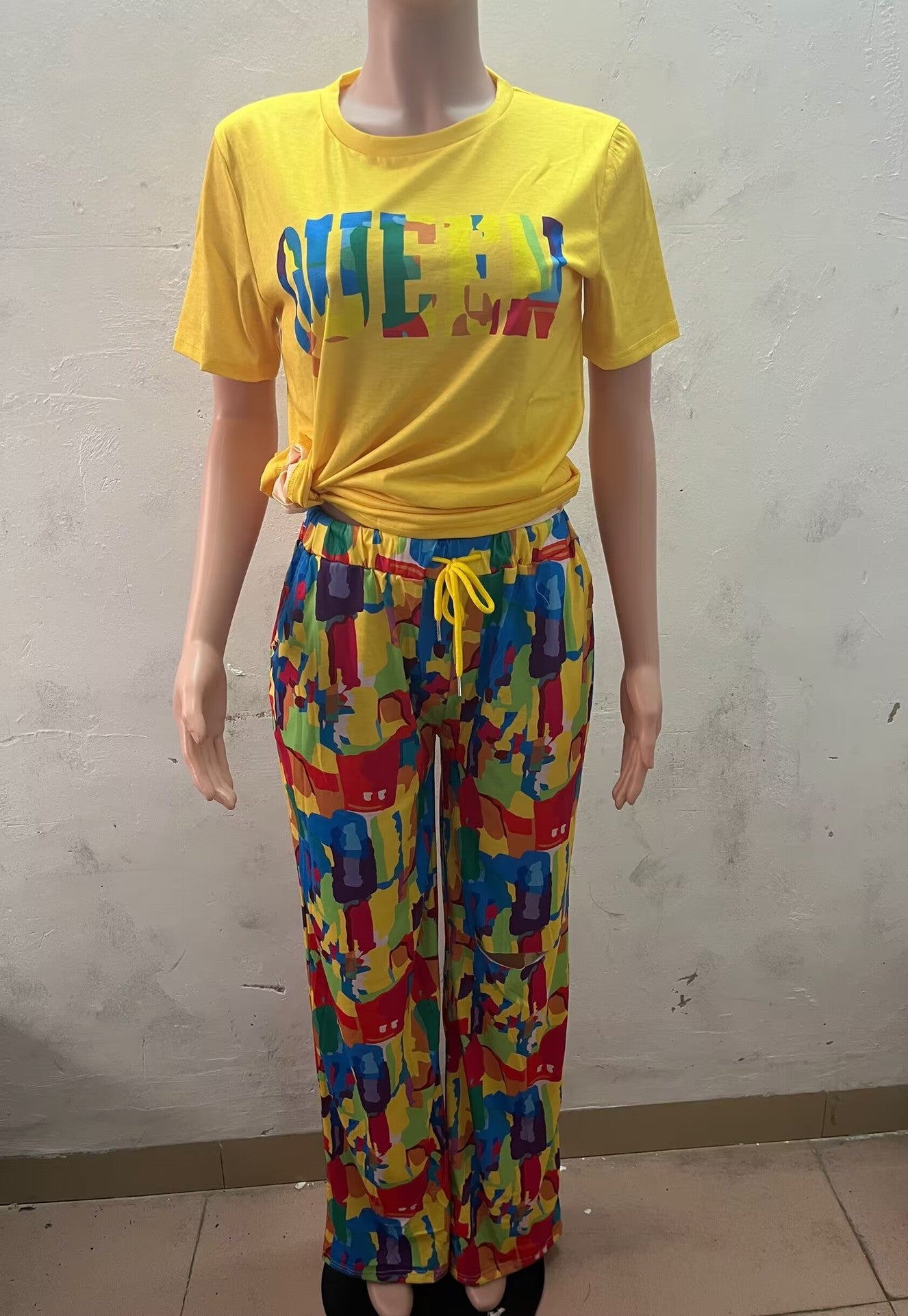 Women Summer Printed Short Sleeve Top and Casual Ripped Pants Two-piece Set 10