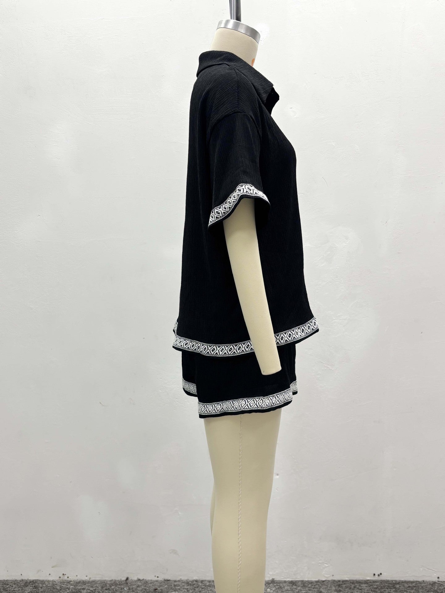 African Women's Summer Contrast Color Turndown Collar Short Sleeve Shirt & Shorts Casual Two-Piece Set 9