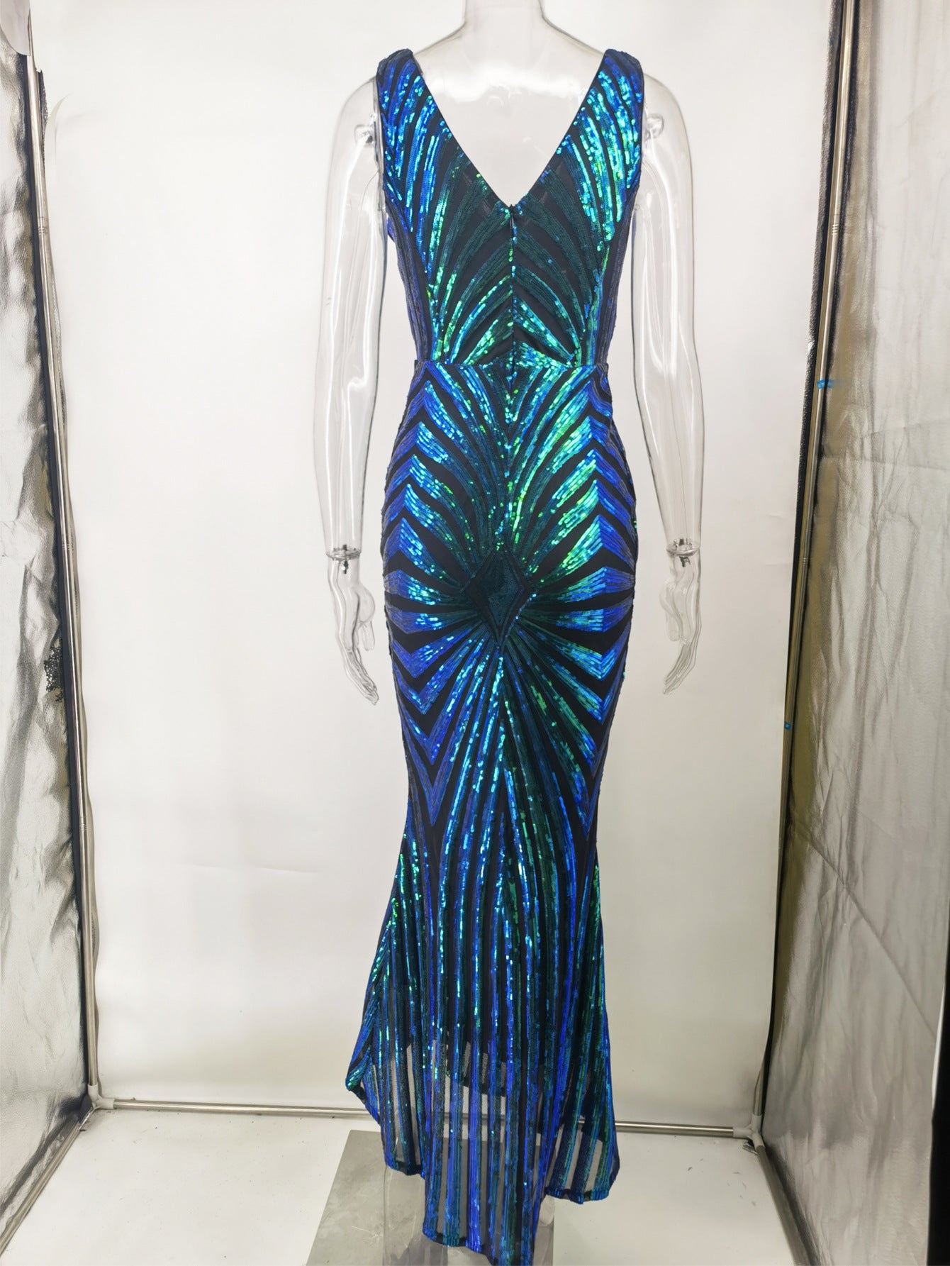 Sexy V-Neck Sleeveless Sequin Mermaid Evening Dress Formal Party Dress 20