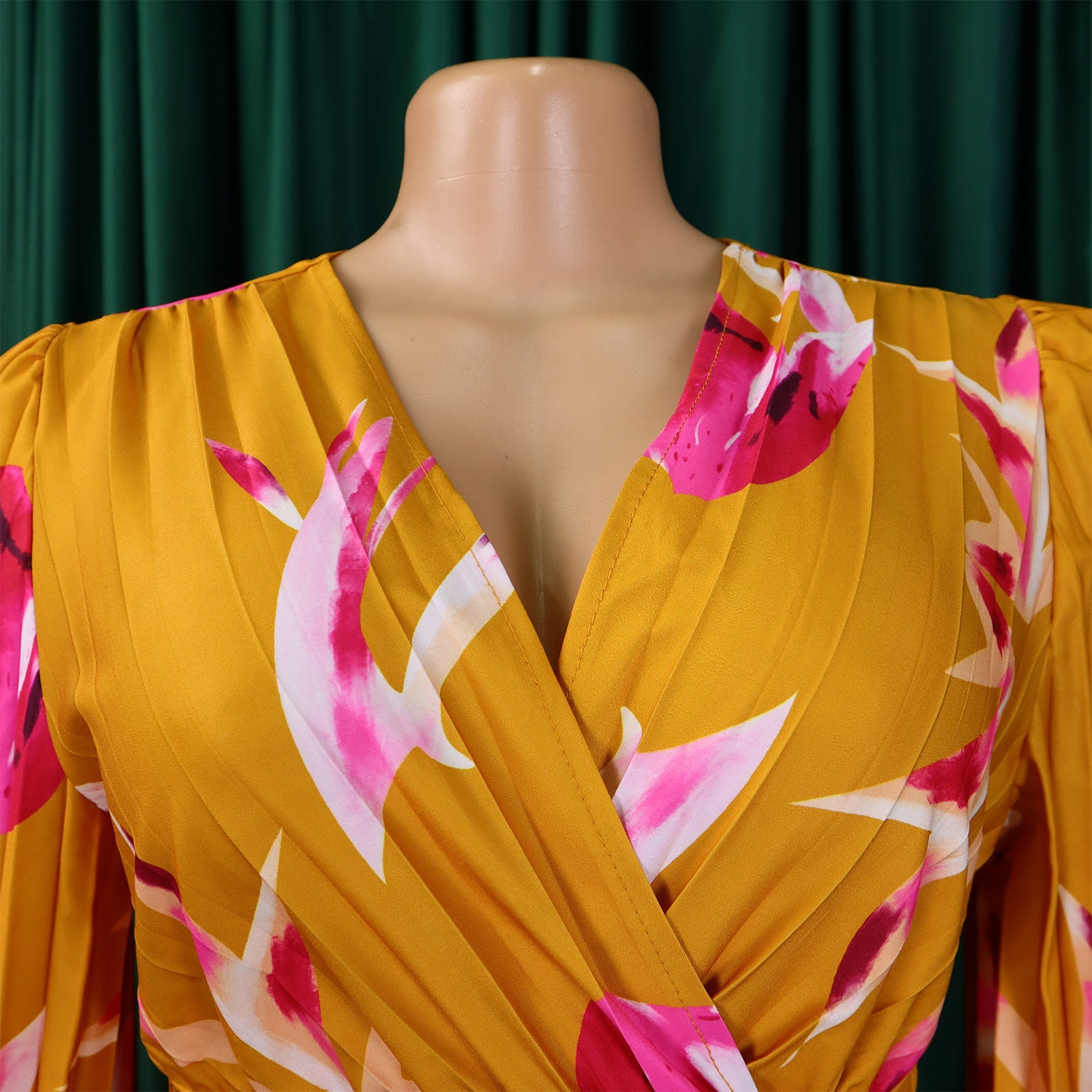 Women's V-Neck Long Sleeve Printed Pleated Chic Long Dress 21