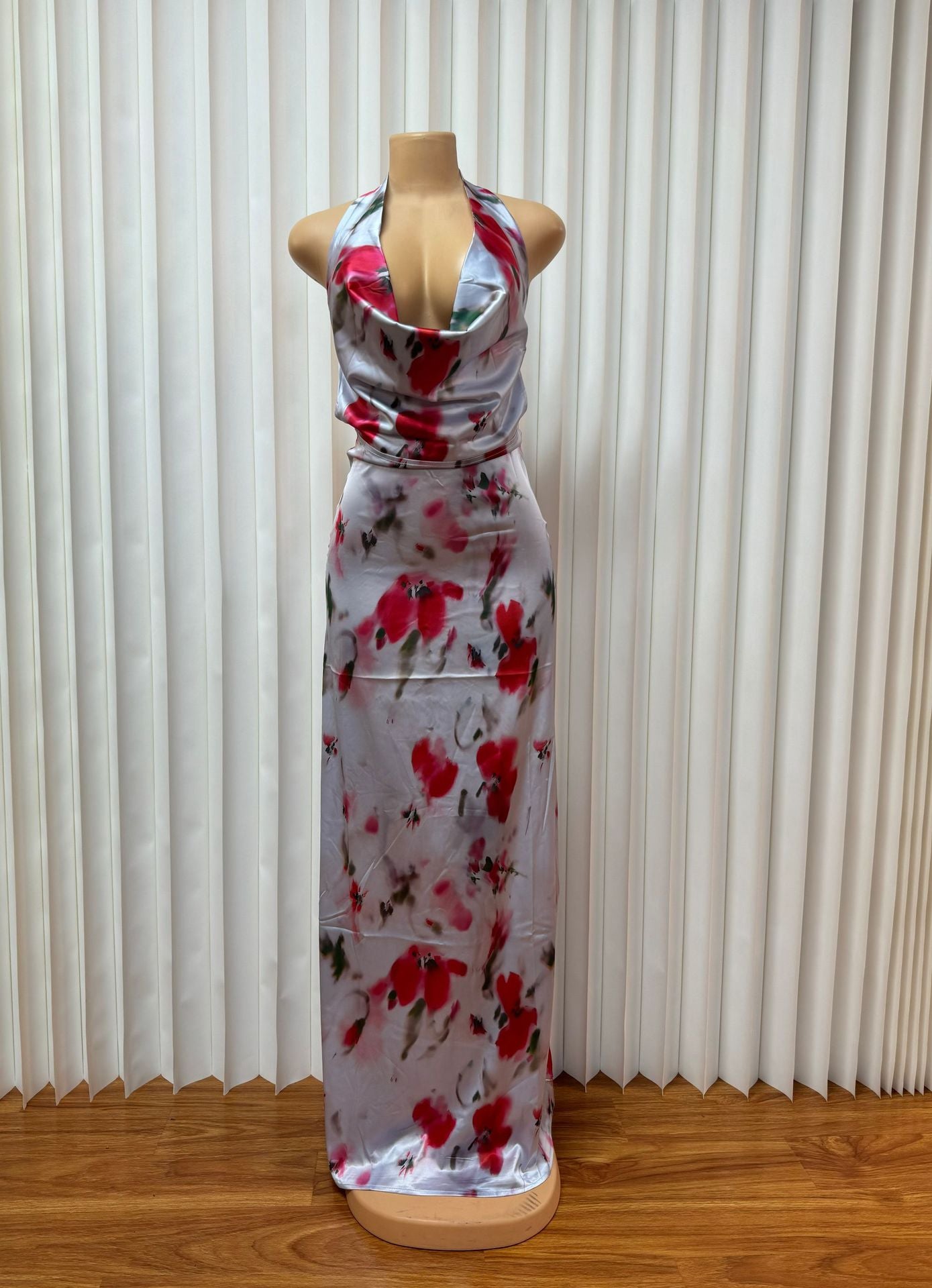 Chic Halter Neck Low Back Lace-Up Sexy Dress 7