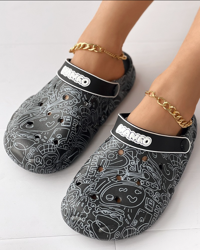 Women Outdoor Wear Print Platform Clogs 9