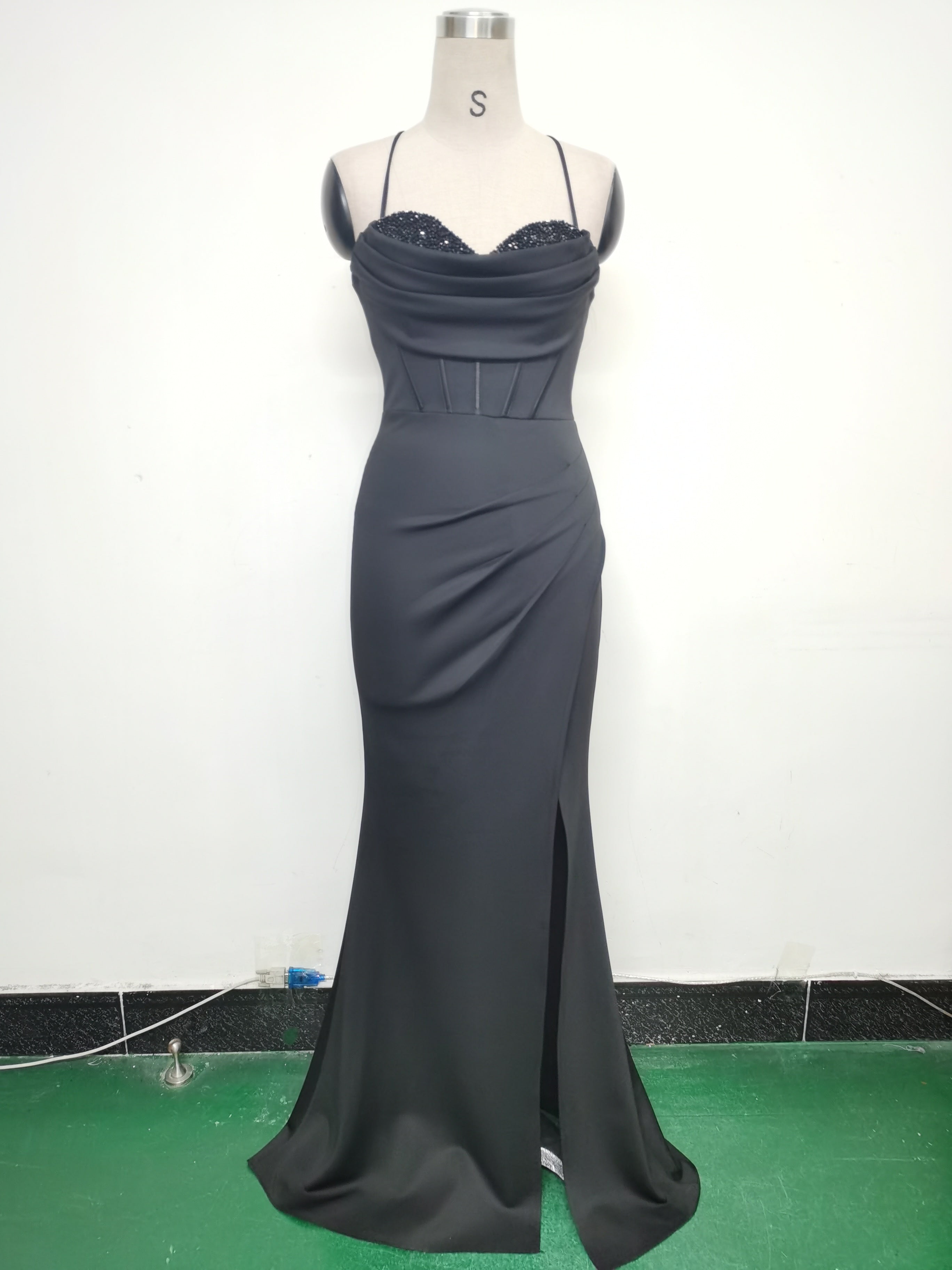 Luxury Strap Fishbone Slim Waist Evening Dress 22