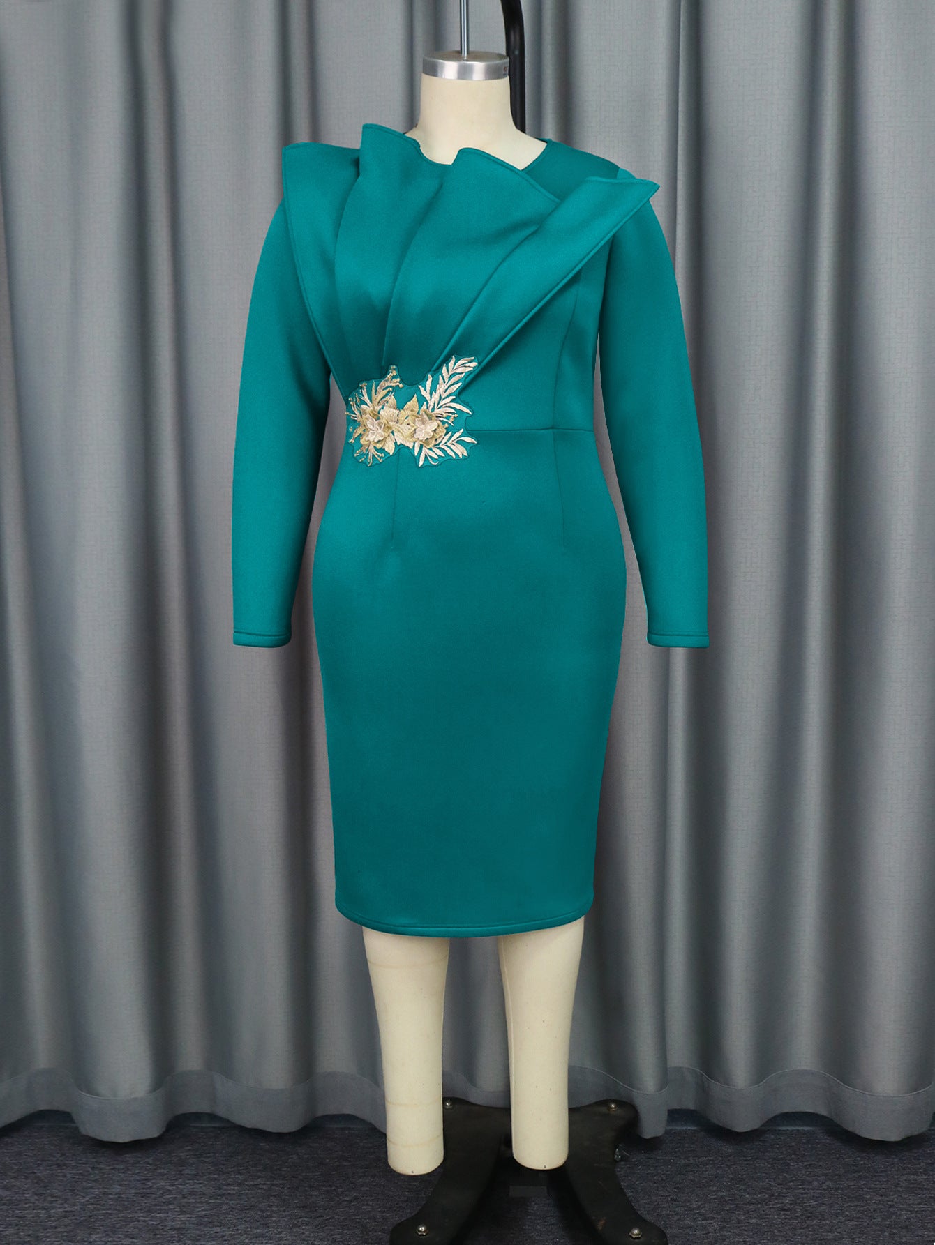 Fashion Embroidered Long Sleeve Evening Dress Plus Size High Waist Formal Party Dress 4