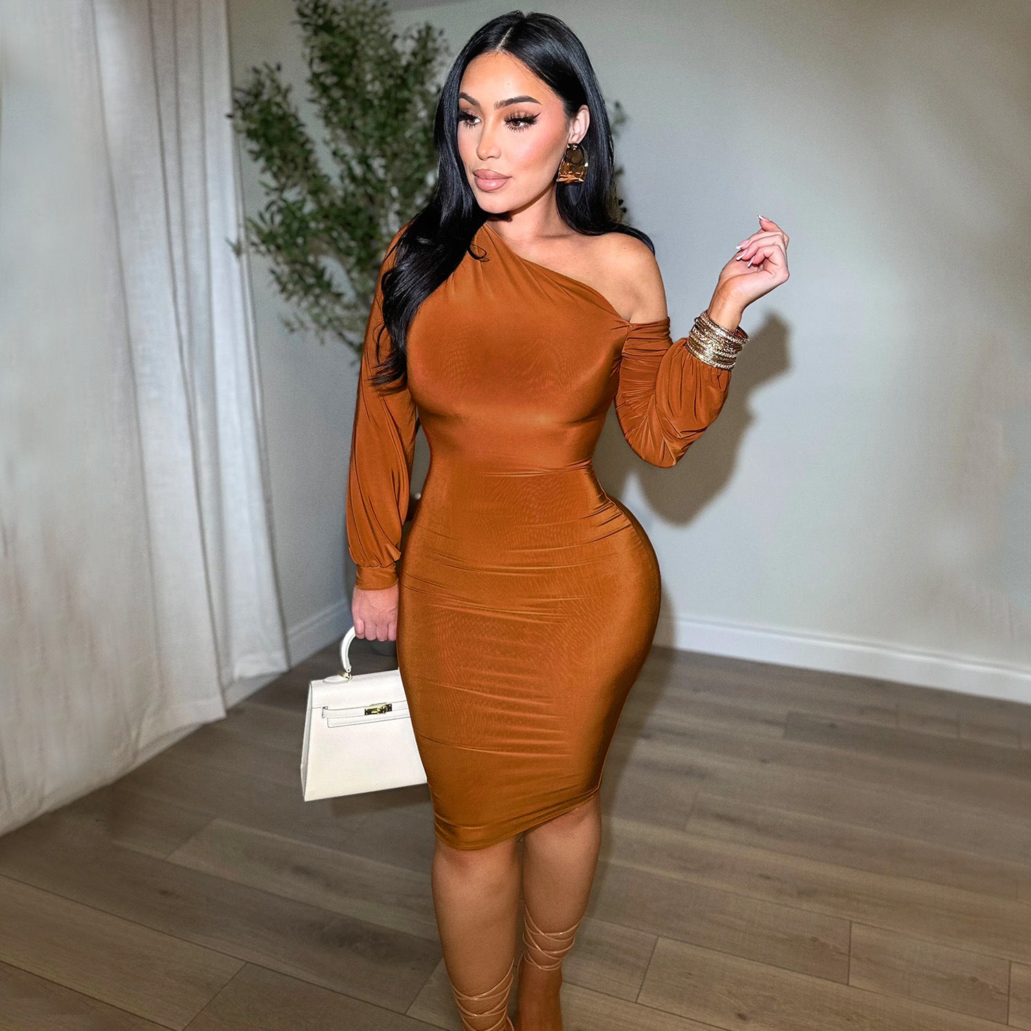 Women autumn and winter sexy lantern sleeves Slash Shoulder dress 5