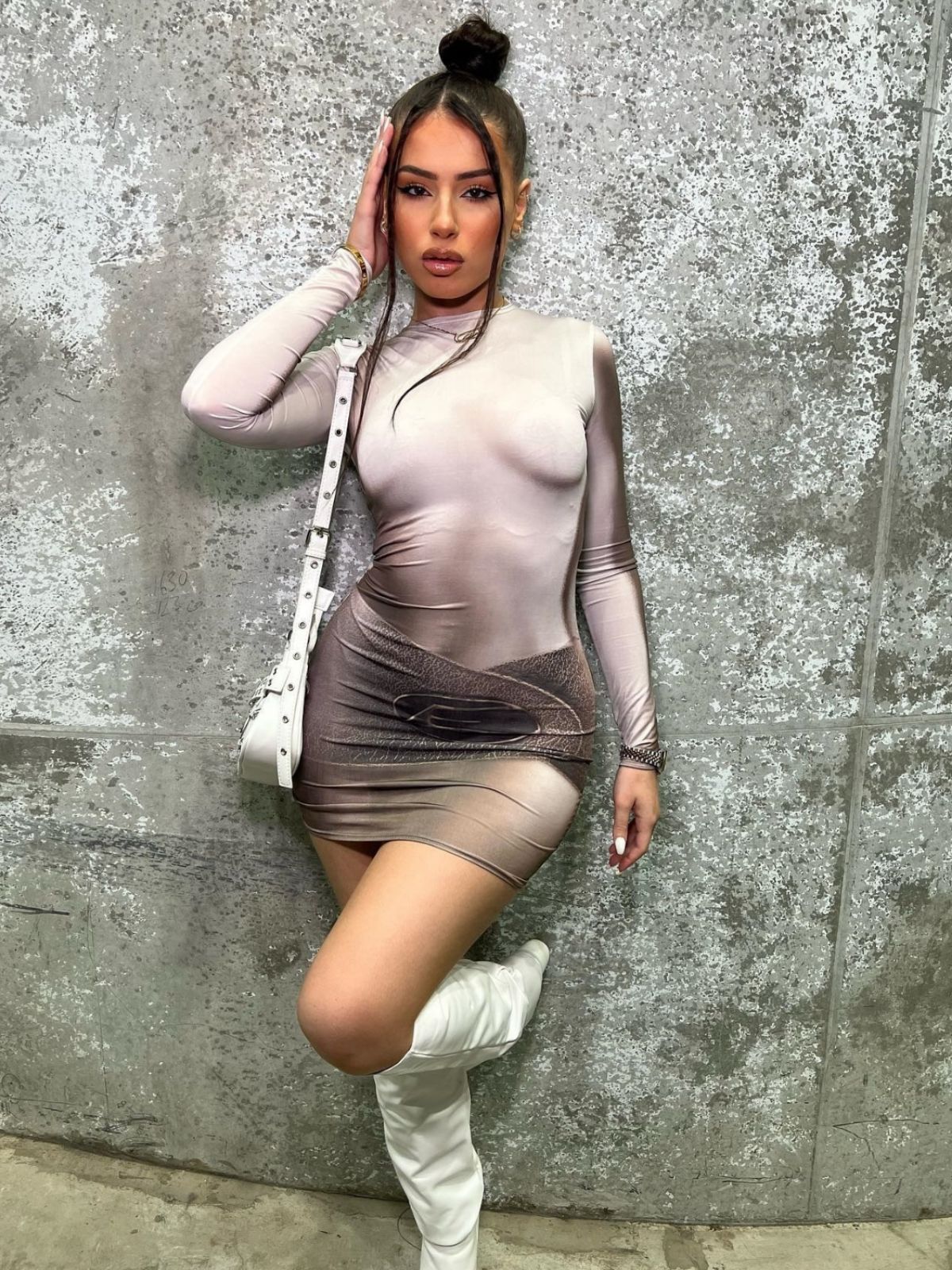 Women Round Neck Long Sleeve Printed Bodycon Dress 4