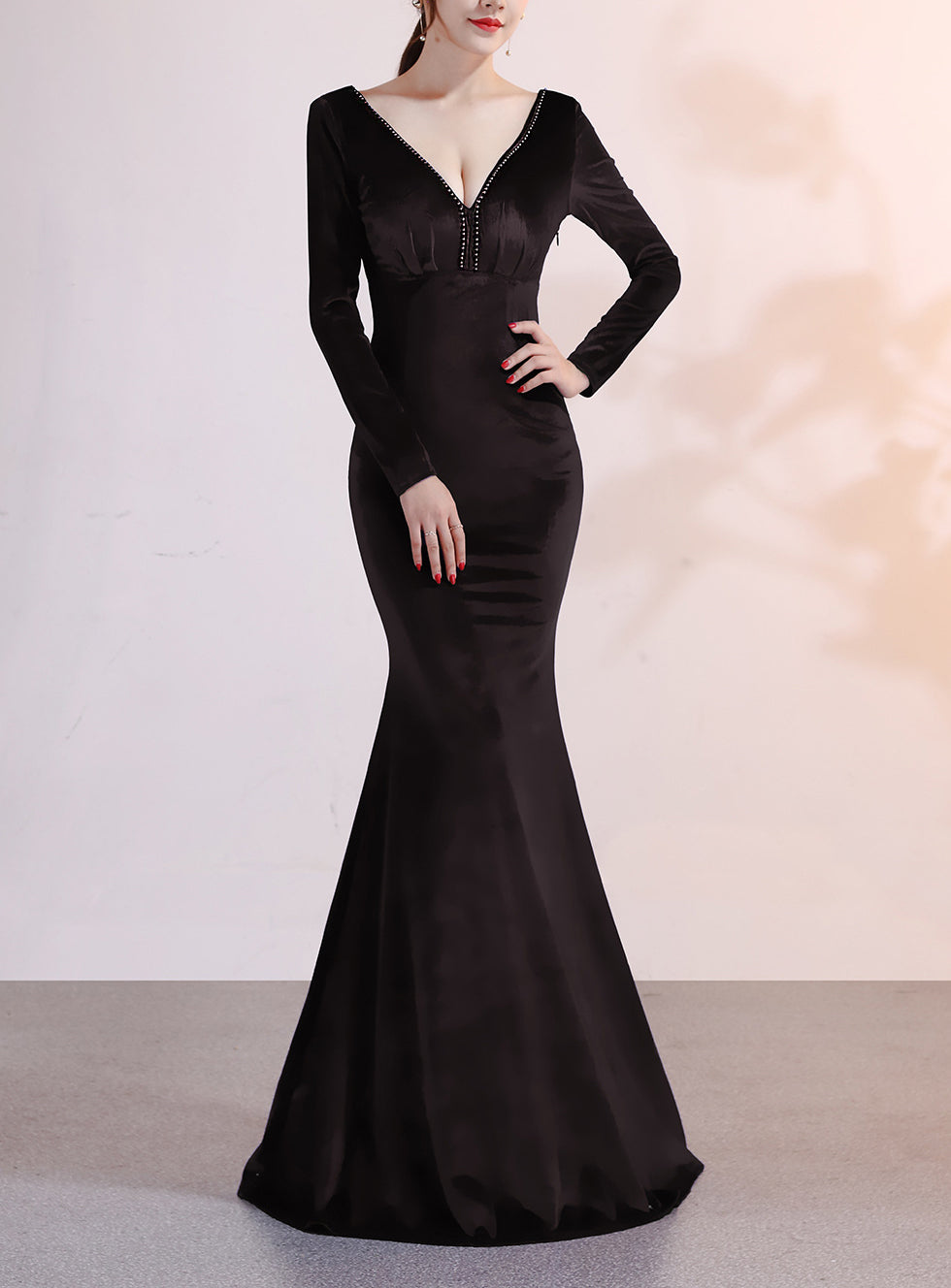 Women Long-Sleeved Velvet Evening Dress Formal Party Autumn And Winter Long Fishtail Party Dress 3