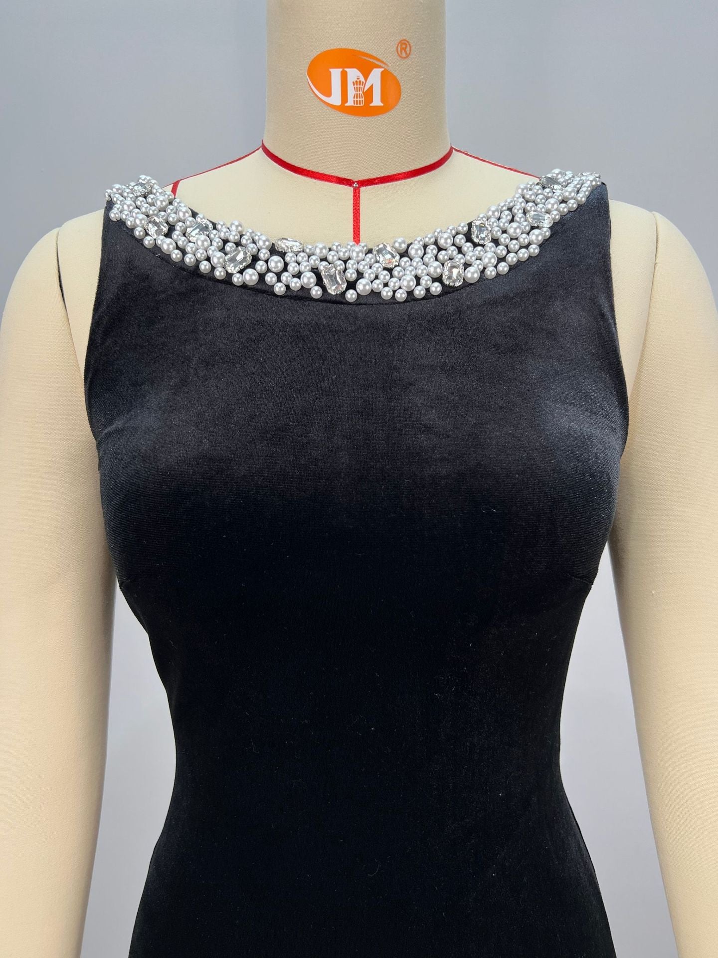 Women Sleeveless Diamond Chain Light Luxury Evening Dress 8