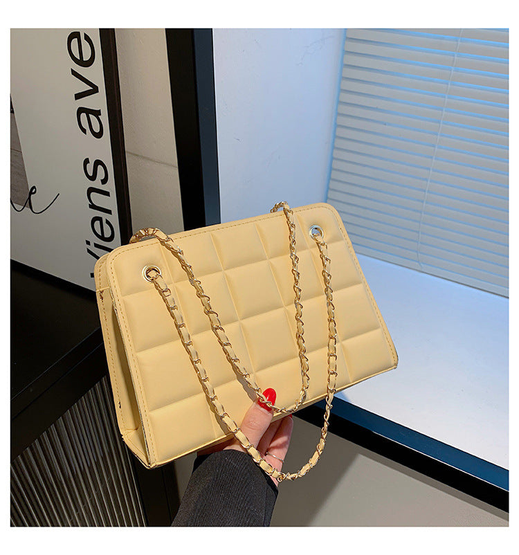 Women Retro Chain Solid Shoulder Bag 37