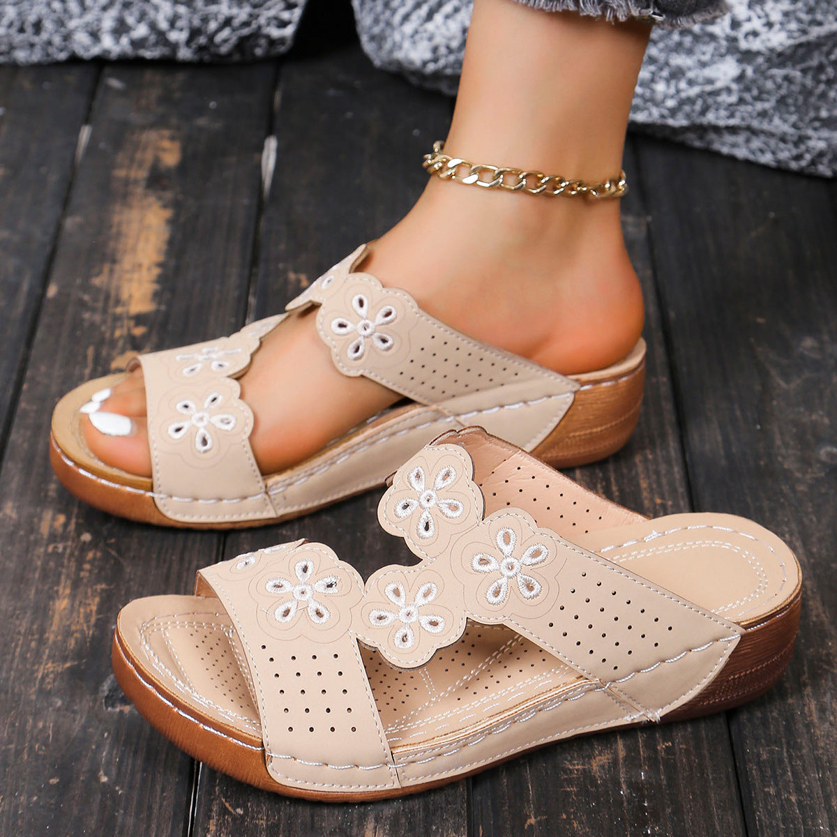 Plus Size Flower Slippers Women's Slip-On Stitched Flat Thick Sole Open Toe Hollow Sandals 12