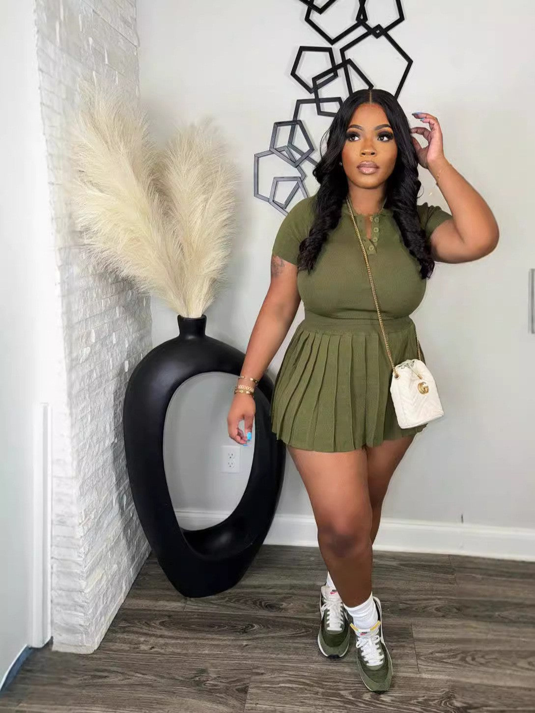 Women's Autumn Winter Turndown Collar Knit Top Pleated Skirt Set