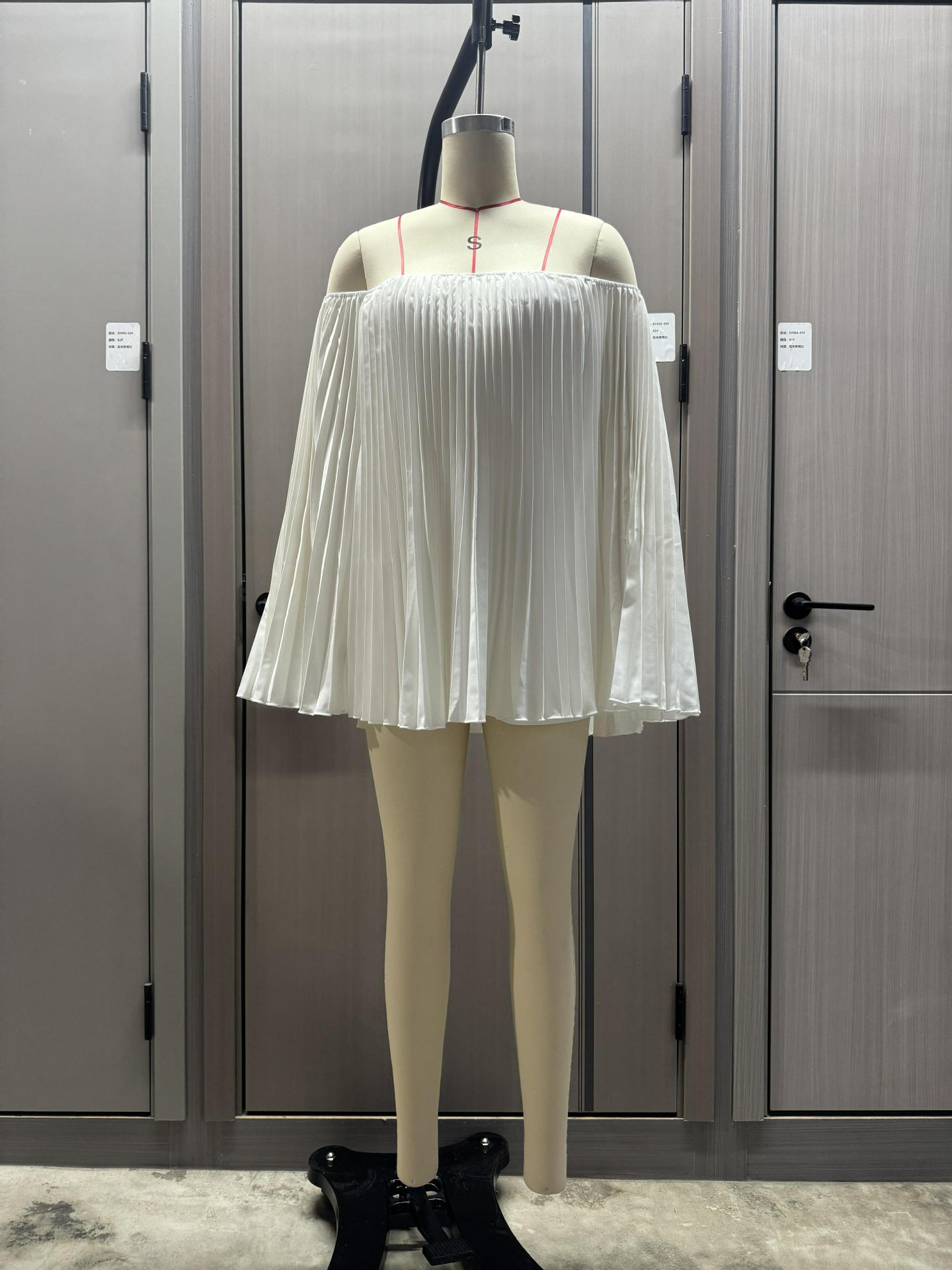 Women Summer Pleated Off-Shoulder Top and Shorts 2-Piece Set 23