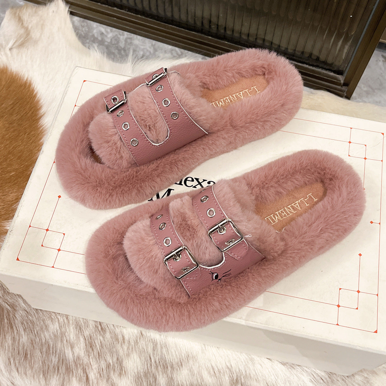 Women's Autumn And Winter Furry Slippers Outdoor Wear Retro Soft Sole Belt Buckle Slotted Furry Slippers 7